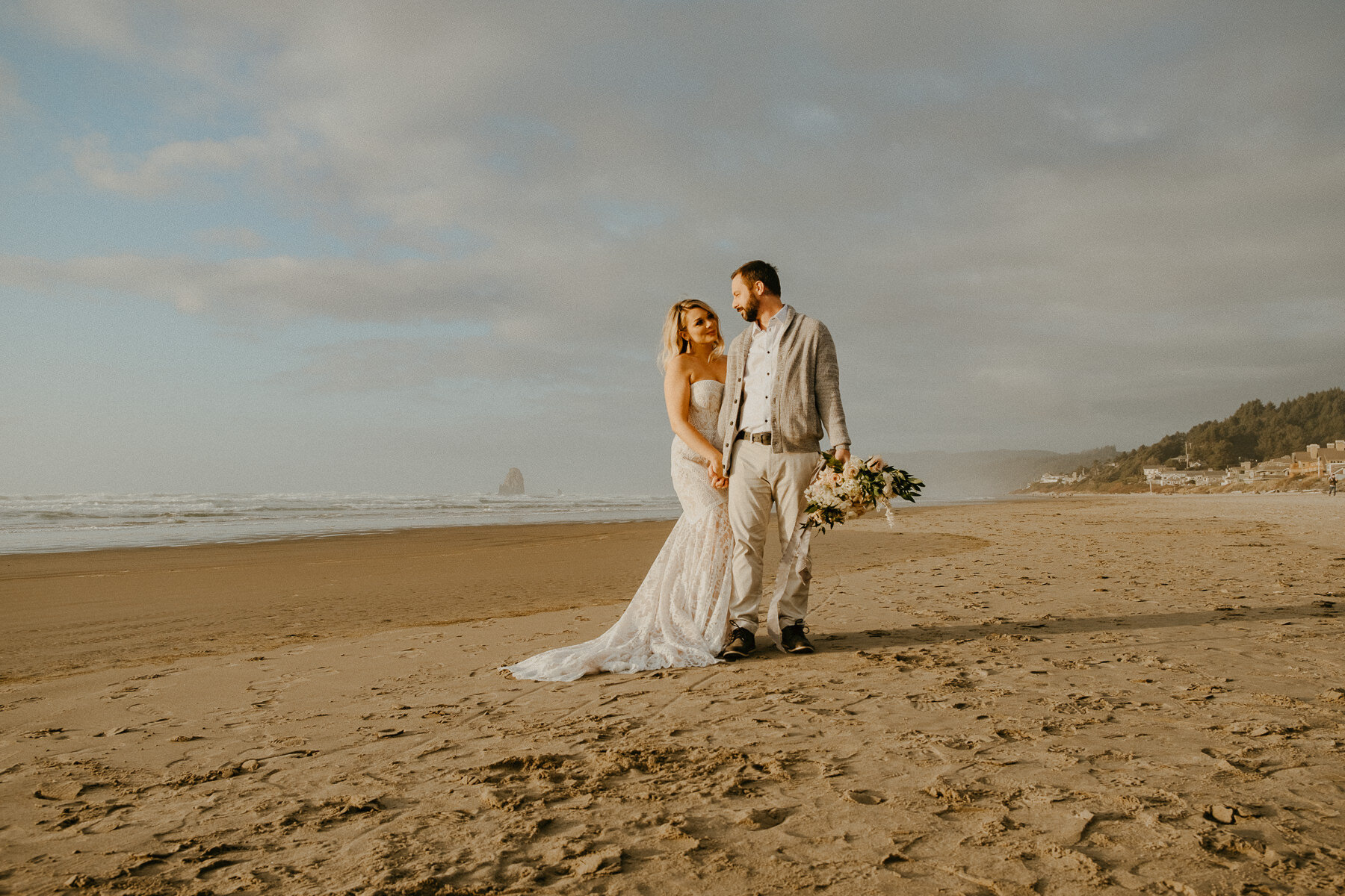 sKendra + Tim - Cannon Beach Oregon Wedding - IG Vaughntastic-121.jpg