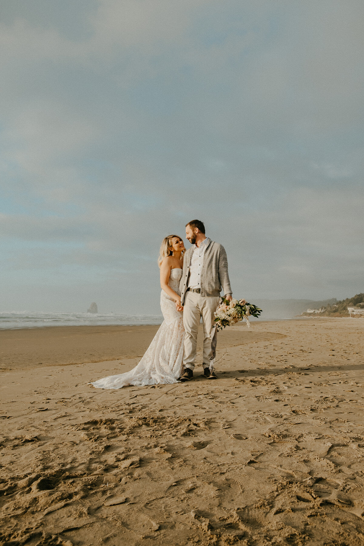 sKendra + Tim - Cannon Beach Oregon Wedding - IG Vaughntastic-122.jpg