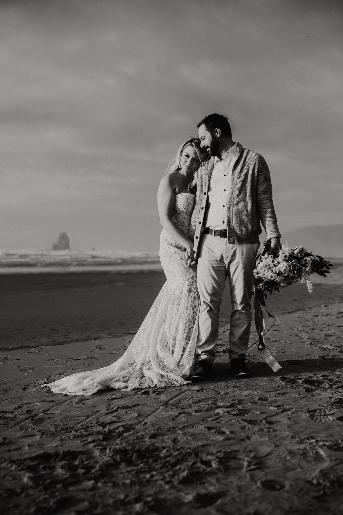 sKendra + Tim - Cannon Beach Oregon Wedding - IG Vaughntastic-124.jpg