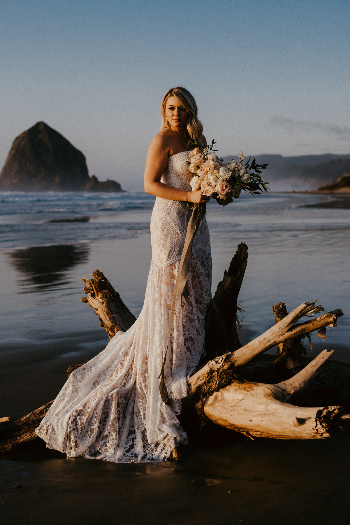 sKendra + Tim - Cannon Beach Oregon Wedding - IG Vaughntastic-156.jpg