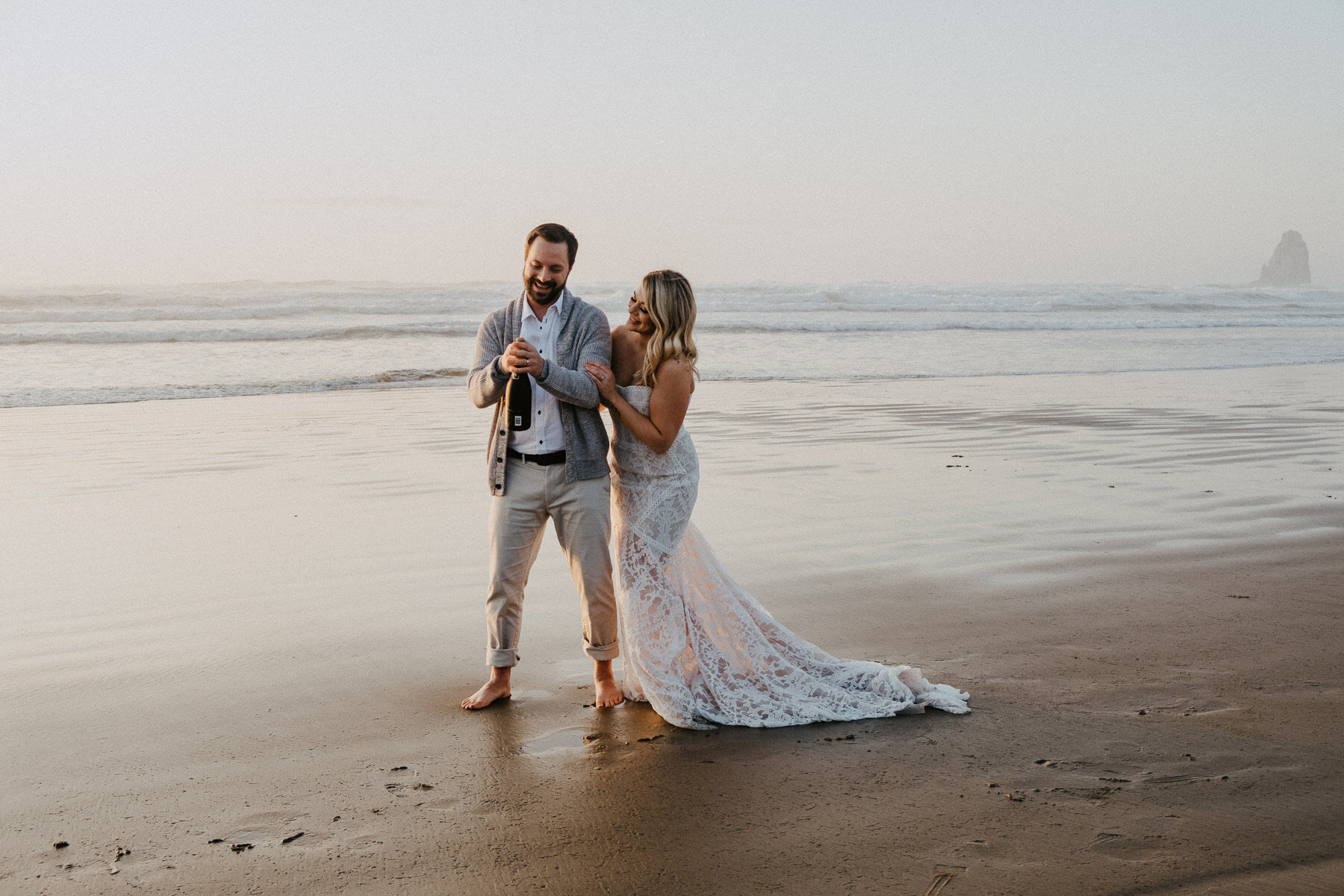 sKendra + Tim - Cannon Beach Oregon Wedding - IG Vaughntastic-206.jpg