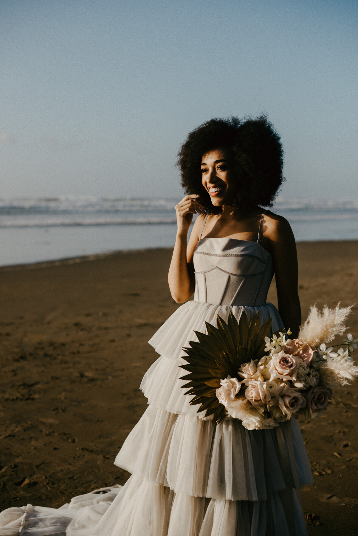 sAmber - Cannon Beach Bridal Editorial - IG Vaughntastic-4.jpg