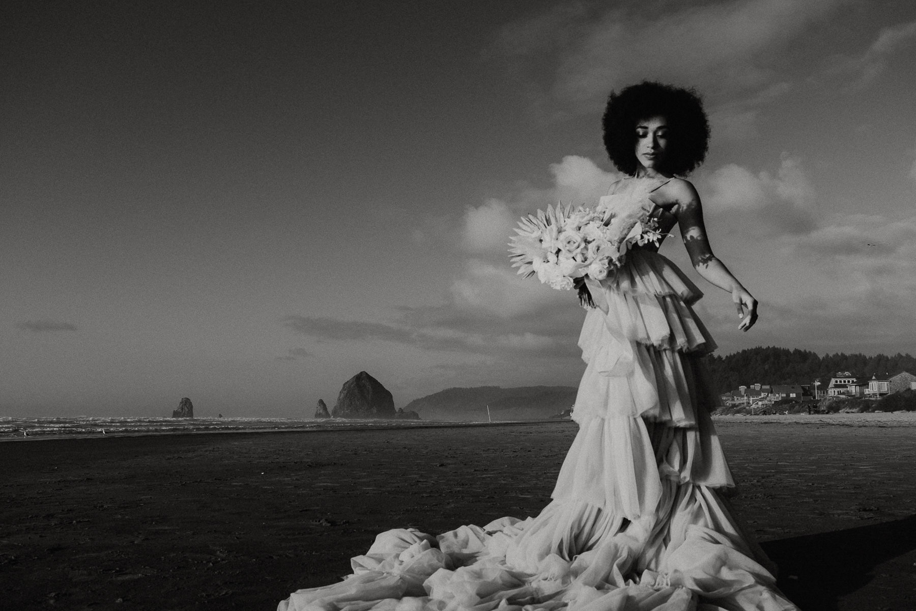 sAmber - Cannon Beach Bridal Editorial - IG Vaughntastic-18.jpg