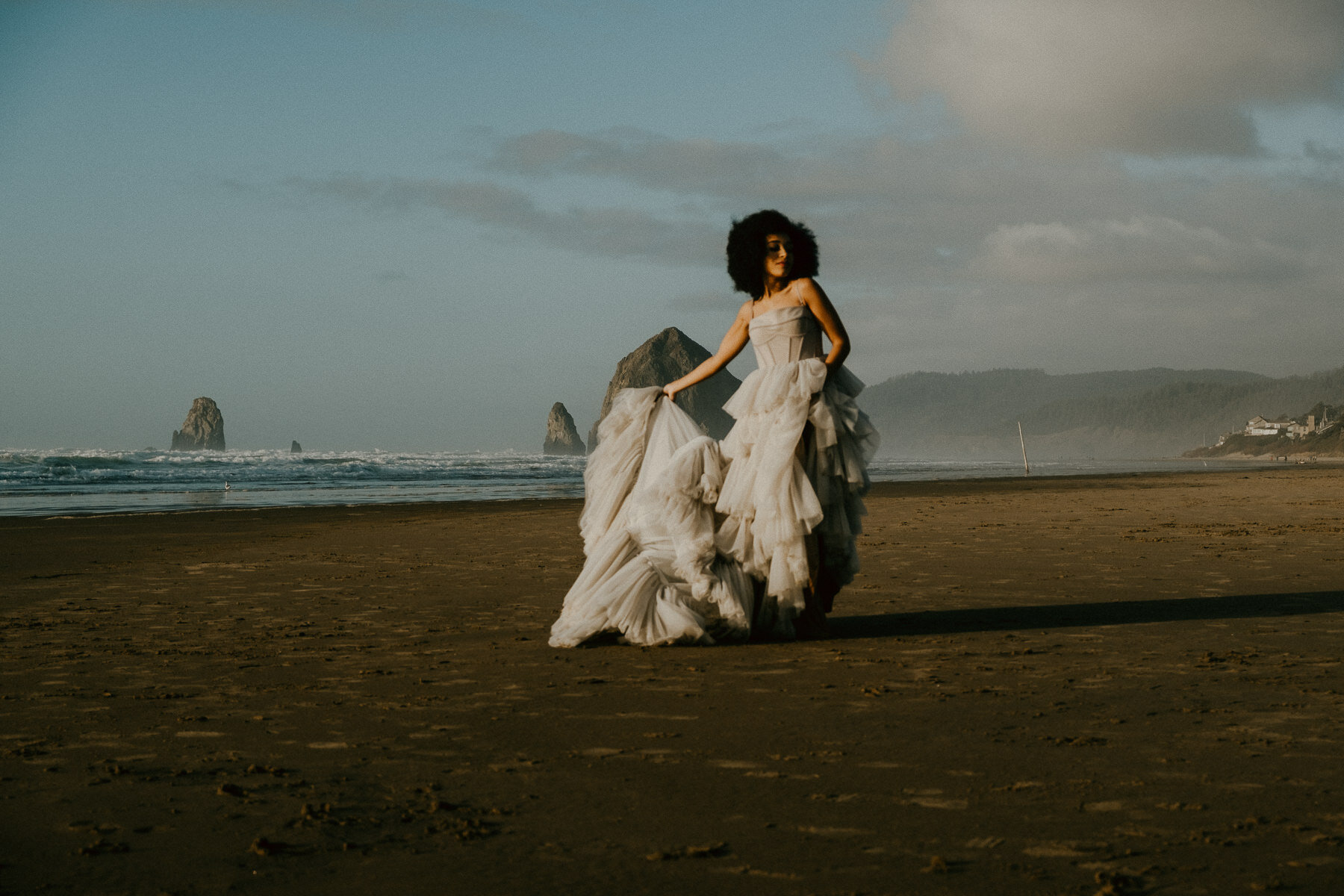 sAmber - Cannon Beach Bridal Editorial - IG Vaughntastic-31.jpg