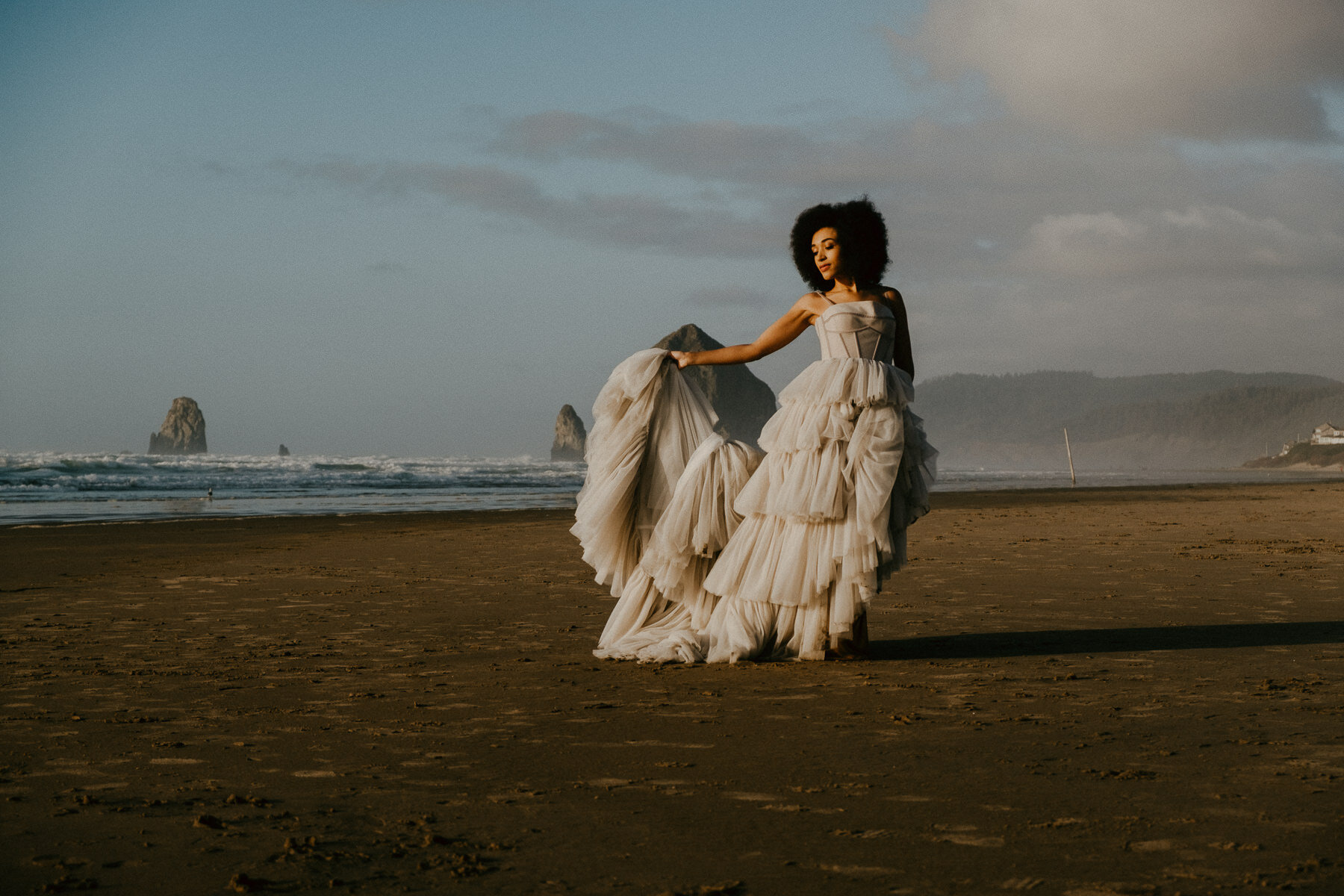 sAmber - Cannon Beach Bridal Editorial - IG Vaughntastic-32.jpg