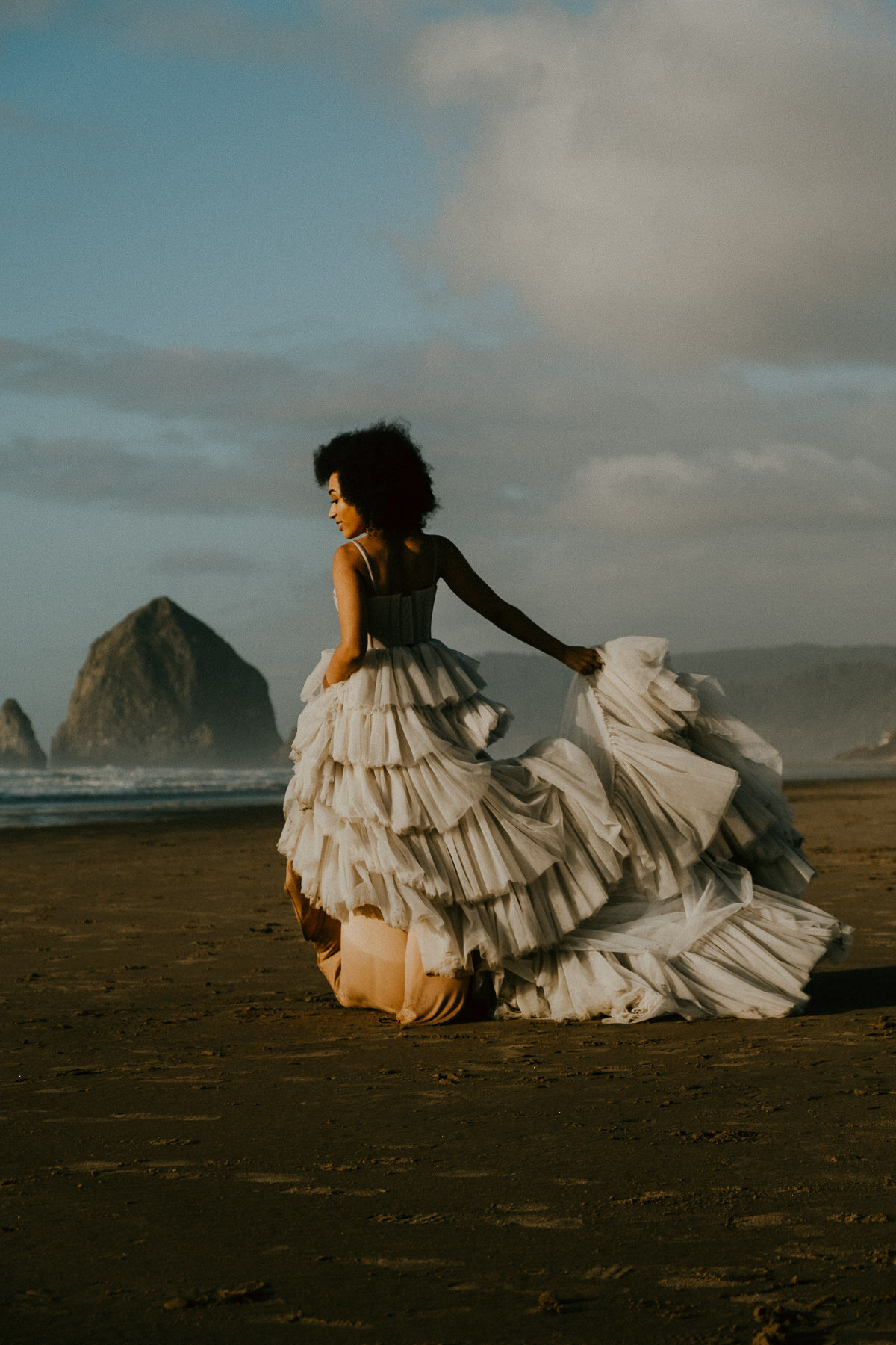 sAmber - Cannon Beach Bridal Editorial - IG Vaughntastic-34.jpg