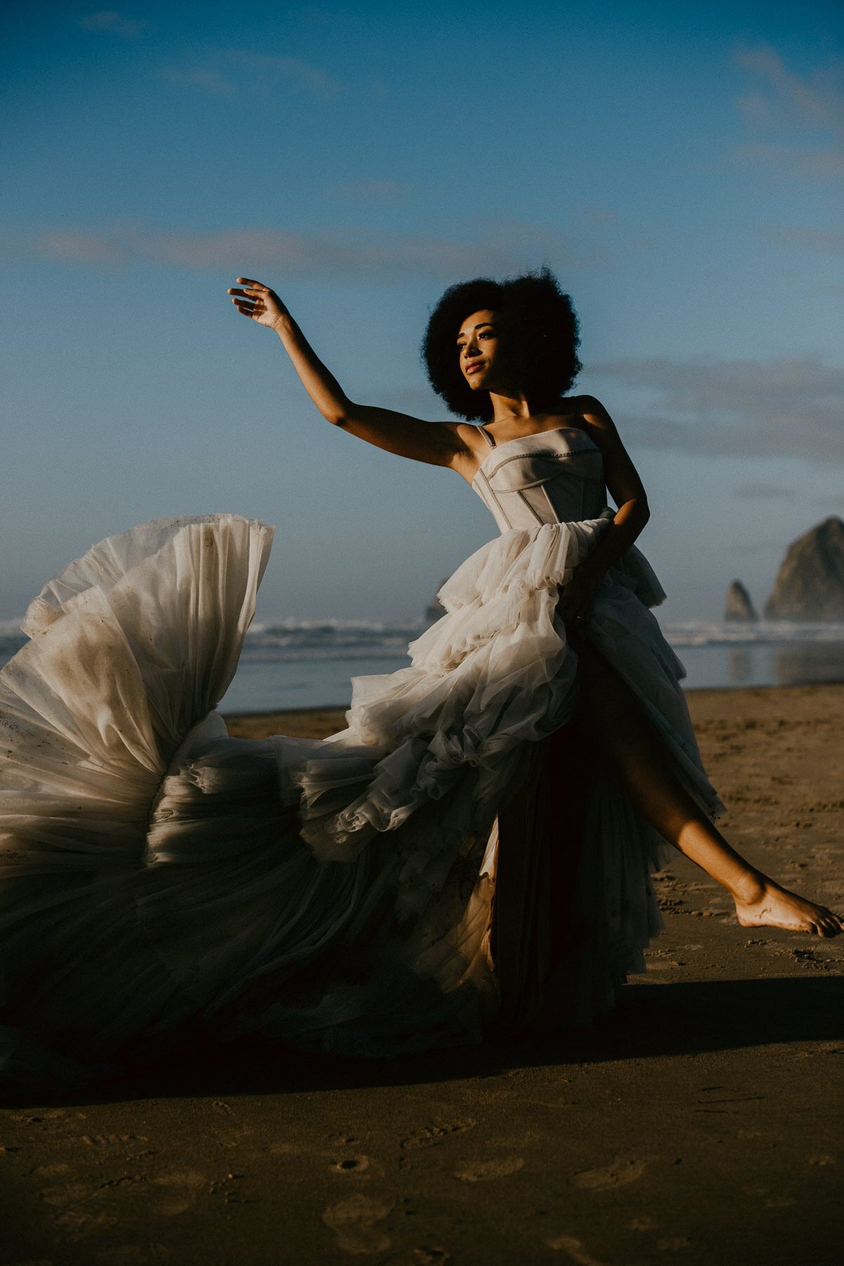 sAmber - Cannon Beach Bridal Editorial - IG Vaughntastic-43.jpg