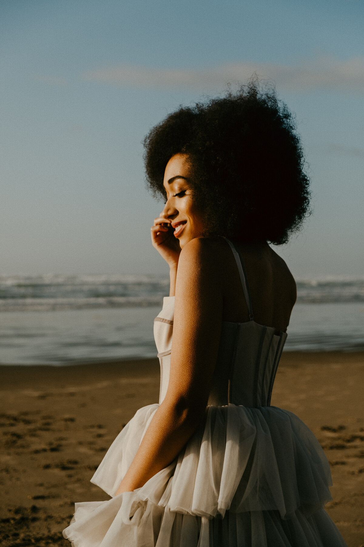 sAmber - Cannon Beach Bridal Editorial - IG Vaughntastic-53.jpg