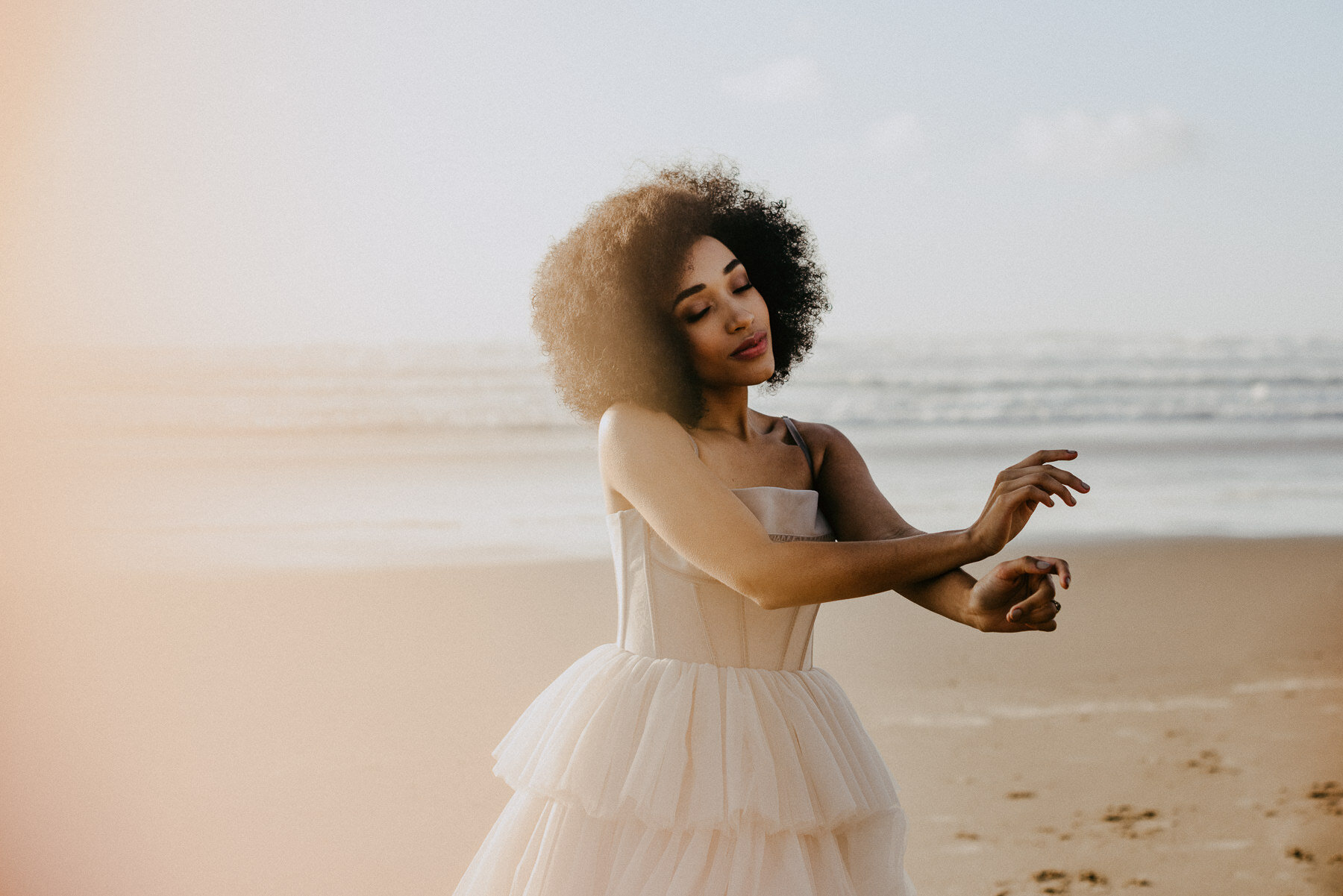 sAmber - Cannon Beach Bridal Editorial - IG Vaughntastic-77.jpg