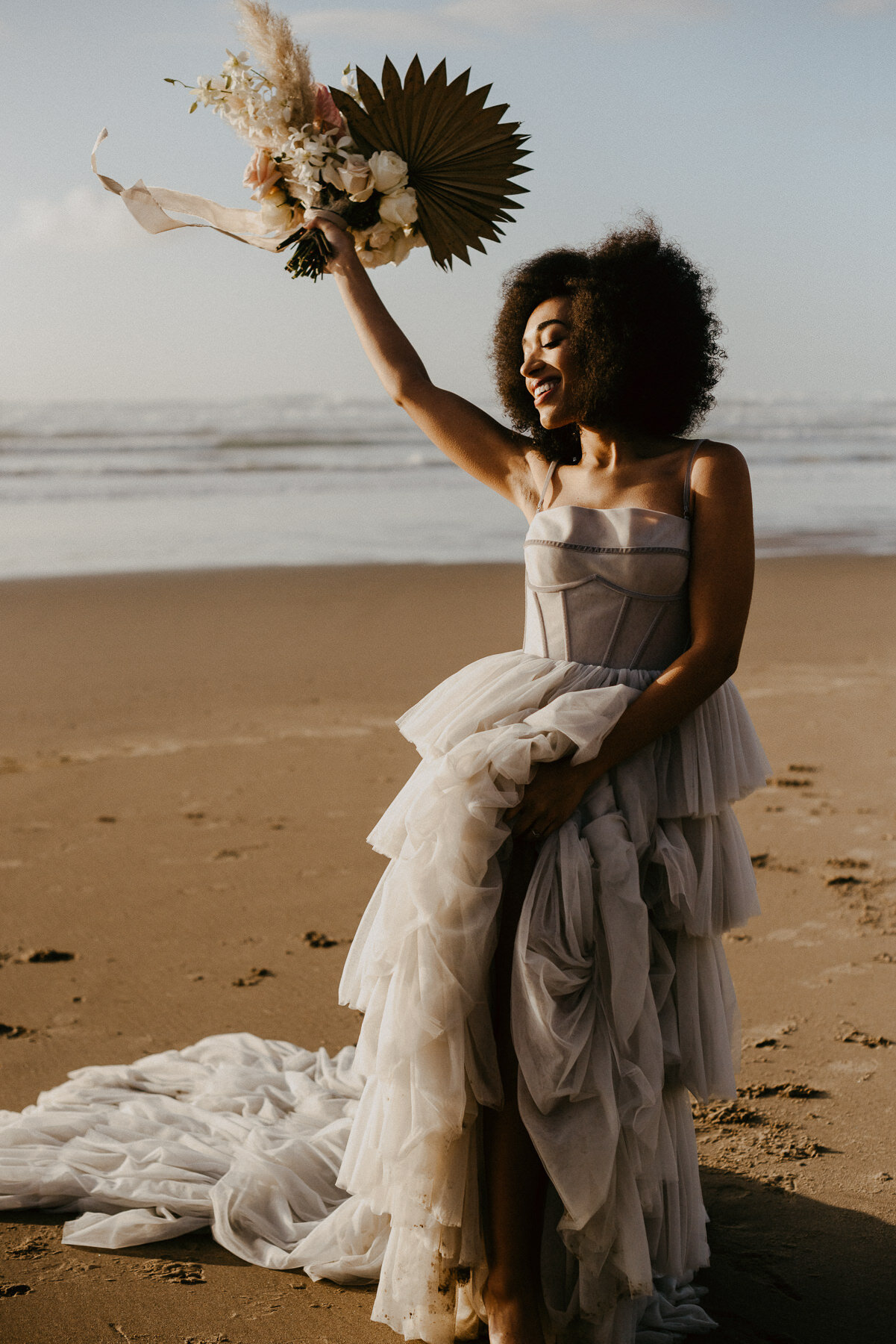 sAmber - Cannon Beach Bridal Editorial - IG Vaughntastic-89.jpg