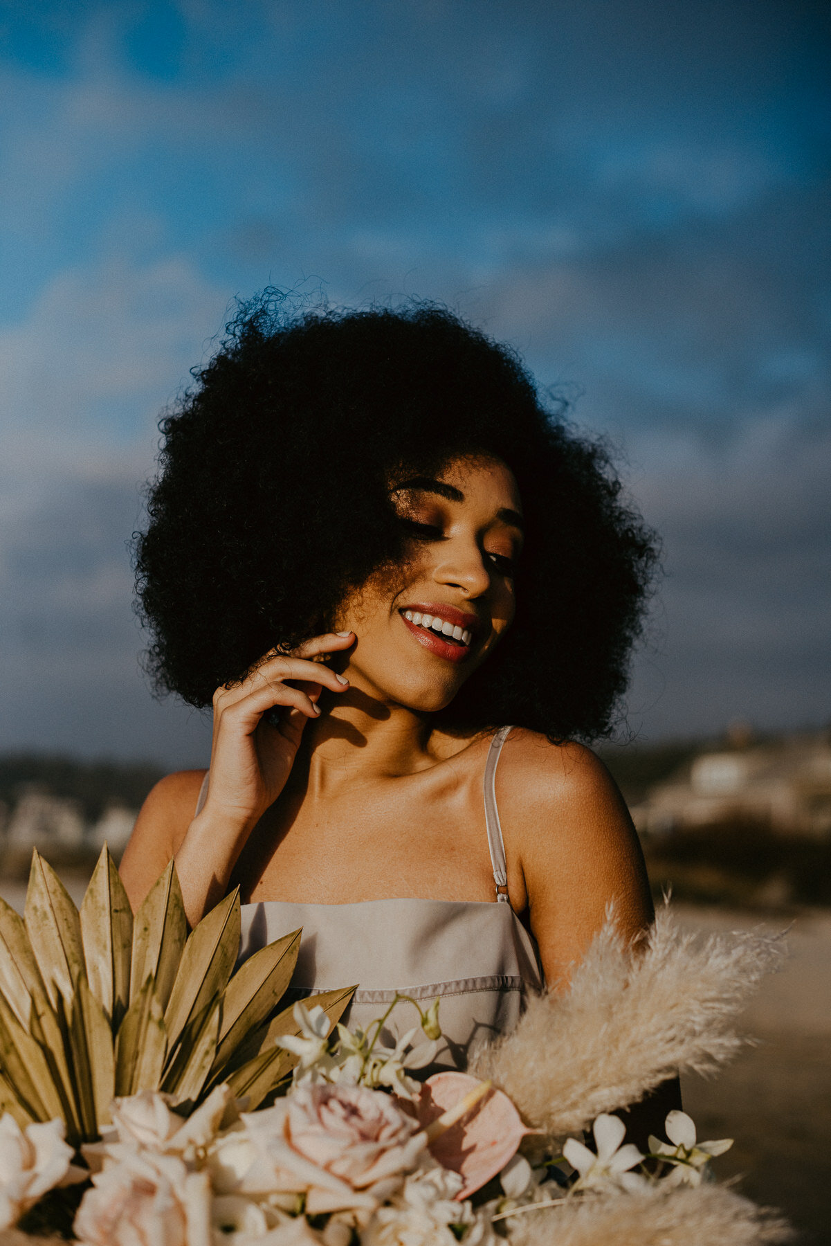 sAmber - Cannon Beach Bridal Editorial - IG Vaughntastic-92.jpg