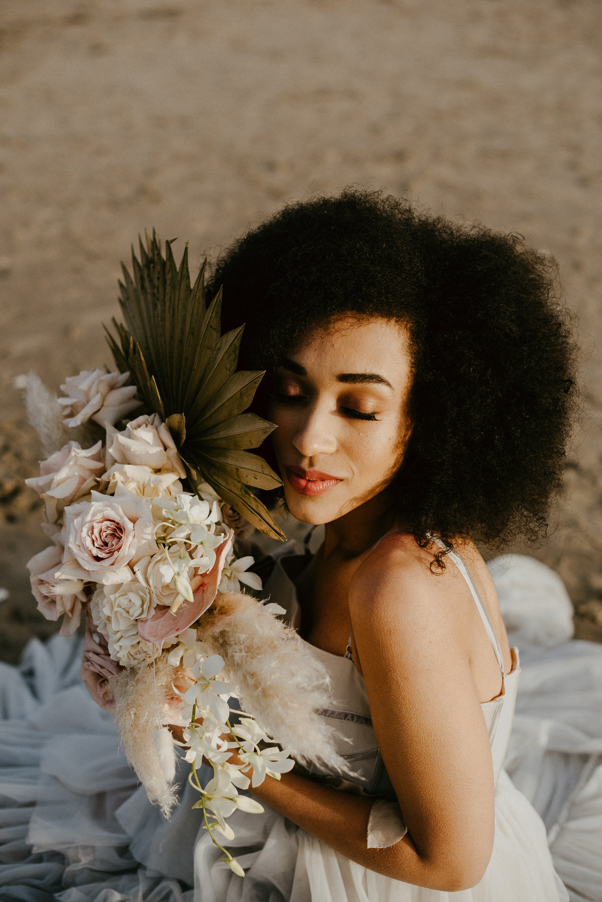 sAmber - Cannon Beach Bridal Editorial - IG Vaughntastic-187.jpg