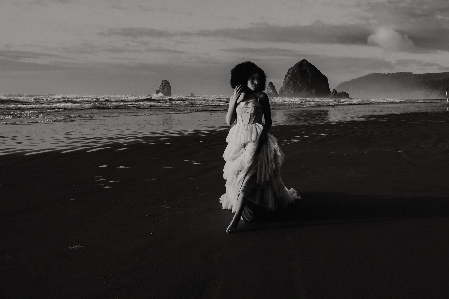 sAmber - Cannon Beach Bridal Editorial - IG Vaughntastic-208.jpg