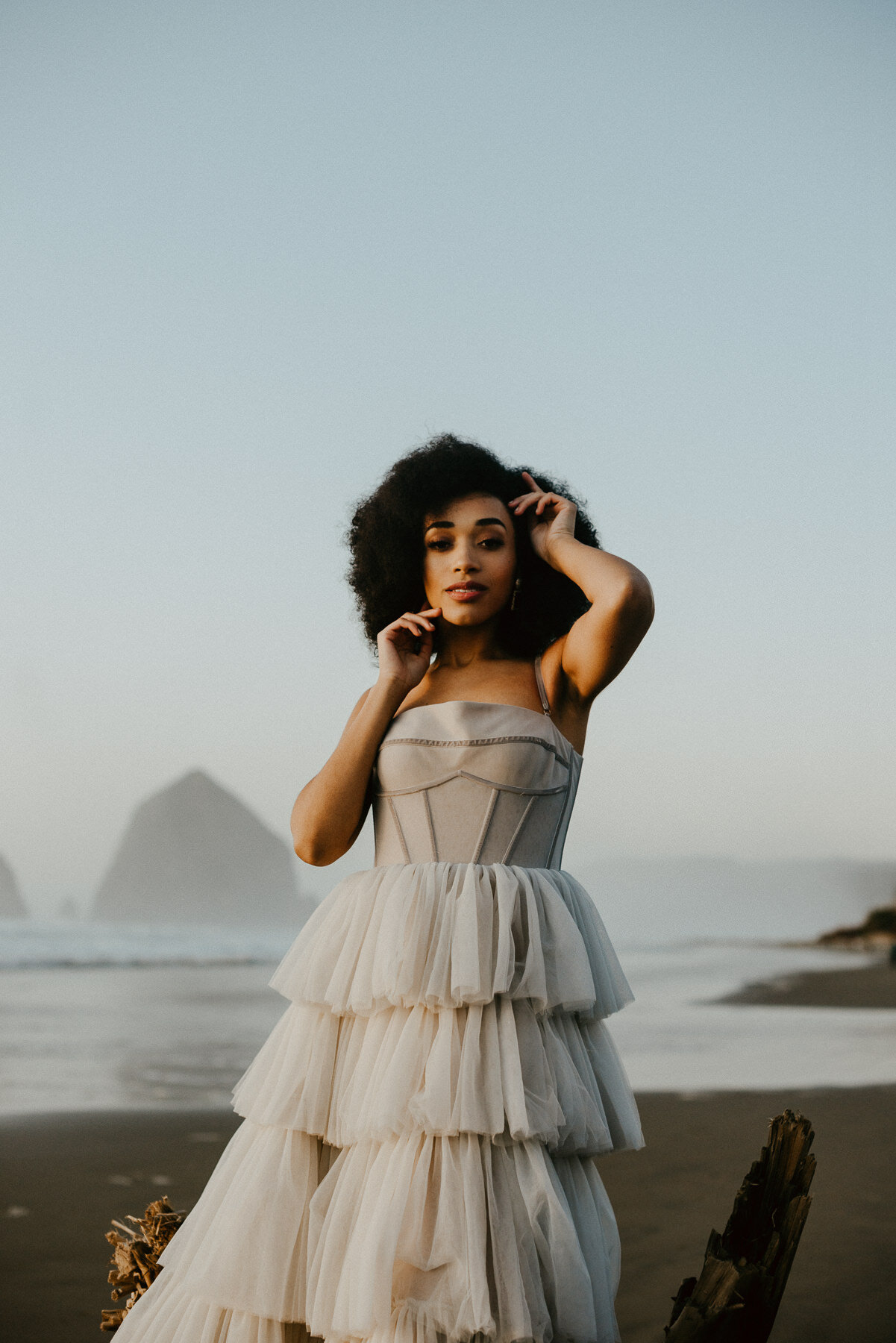 sAmber - Cannon Beach Bridal Editorial - IG Vaughntastic-256.jpg