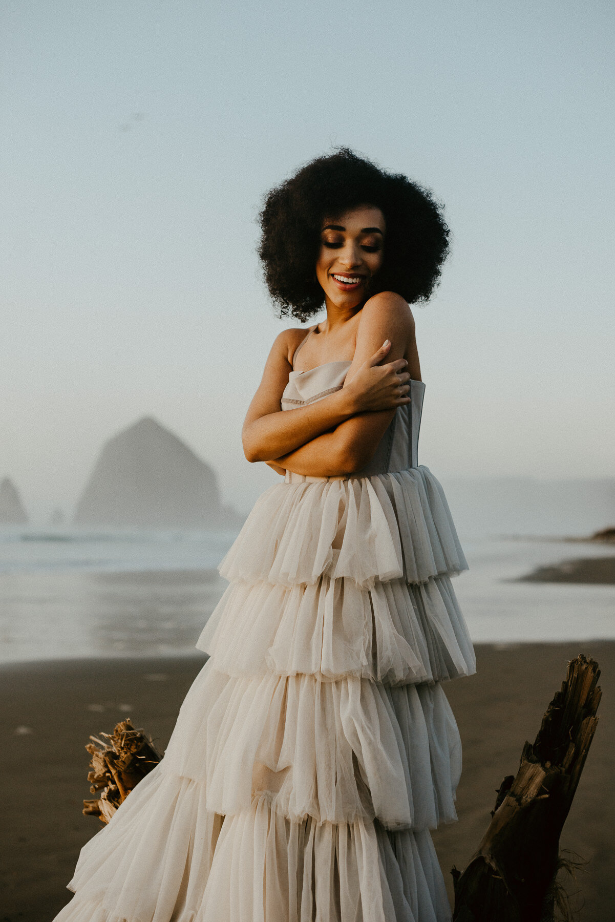 sAmber - Cannon Beach Bridal Editorial - IG Vaughntastic-259.jpg