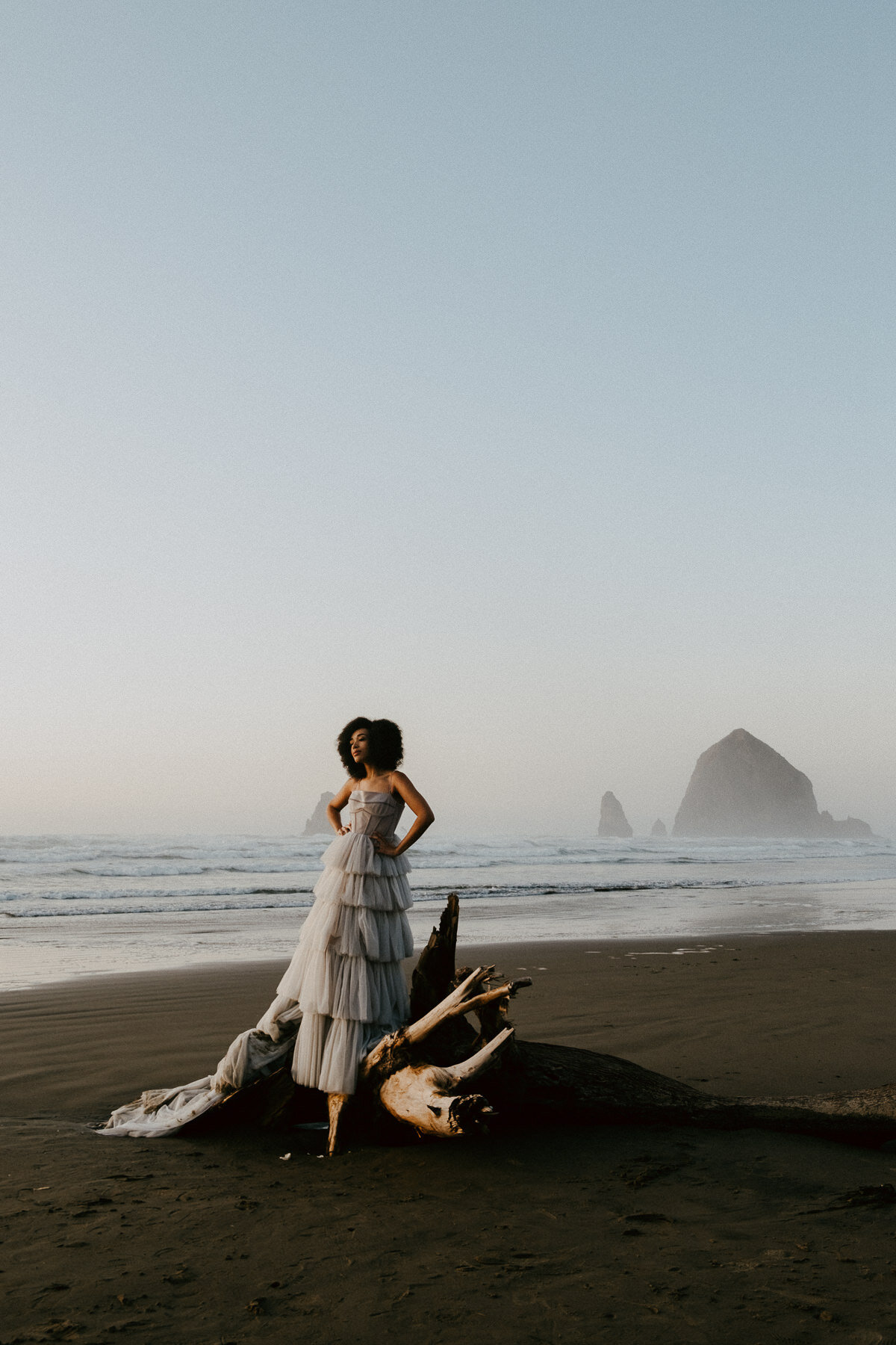 sAmber - Cannon Beach Bridal Editorial - IG Vaughntastic-260.jpg