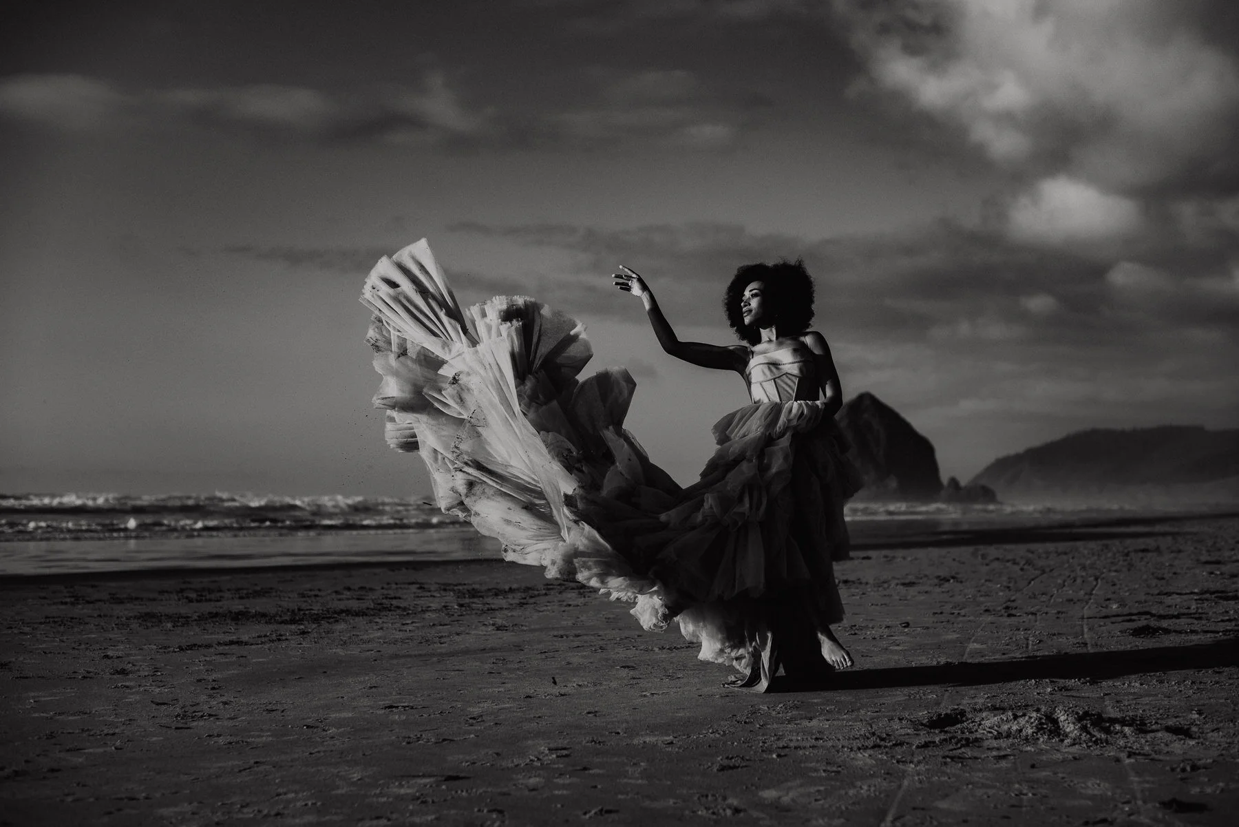sAmber - Cannon Beach Bridal Editorial - IG Vaughntastic-50.jpg