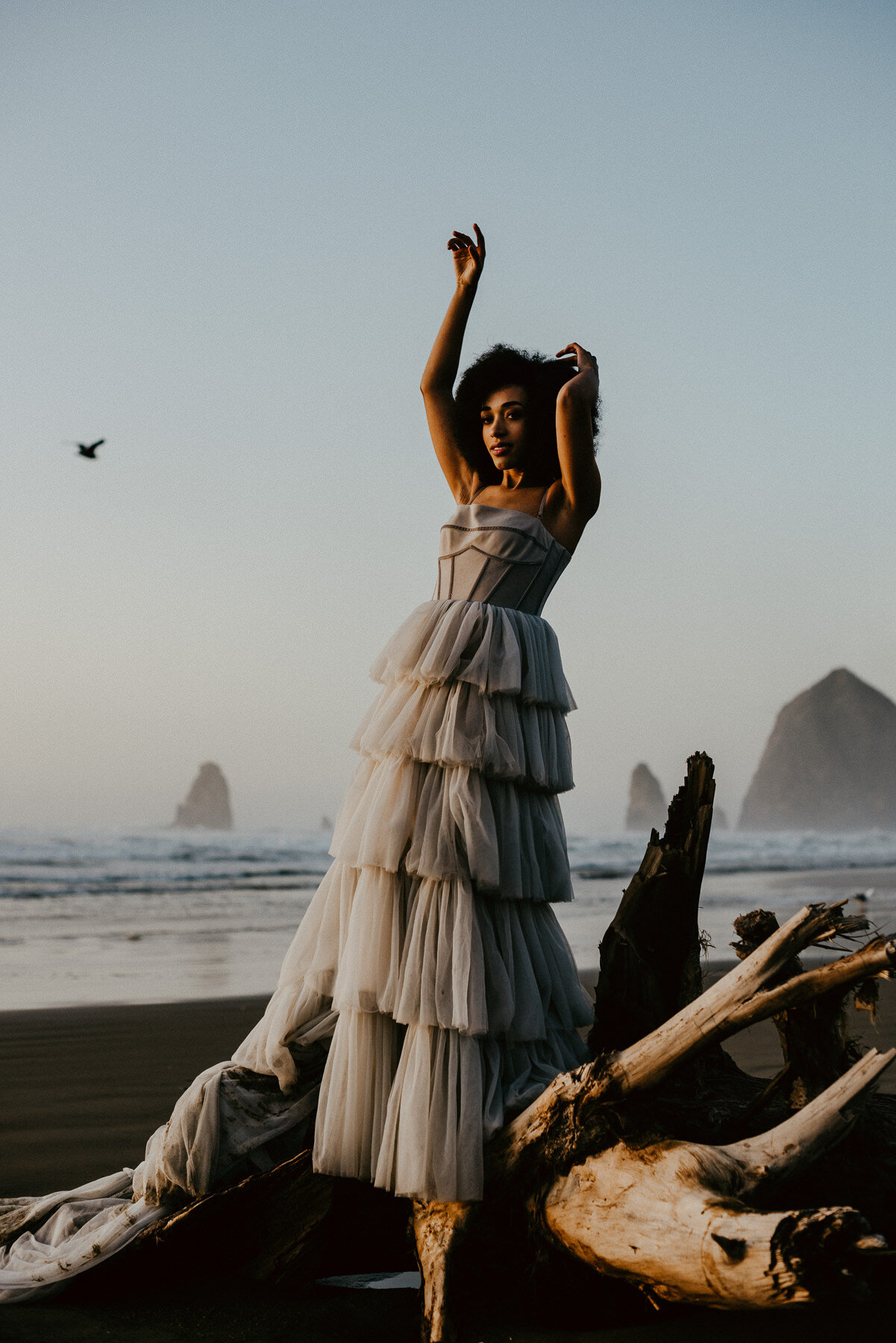 sAmber - Cannon Beach Bridal Editorial - IG Vaughntastic-250.jpg