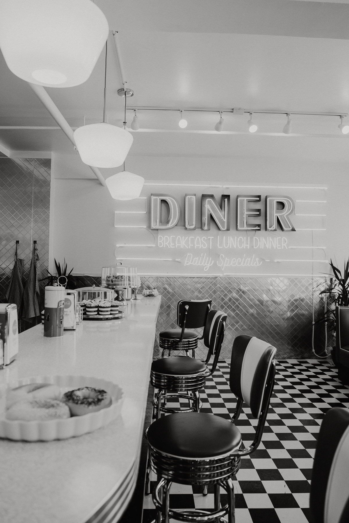 sTGS Diner Sessions - IG Vaughntastic - BTS and Group Shots-5.jpg