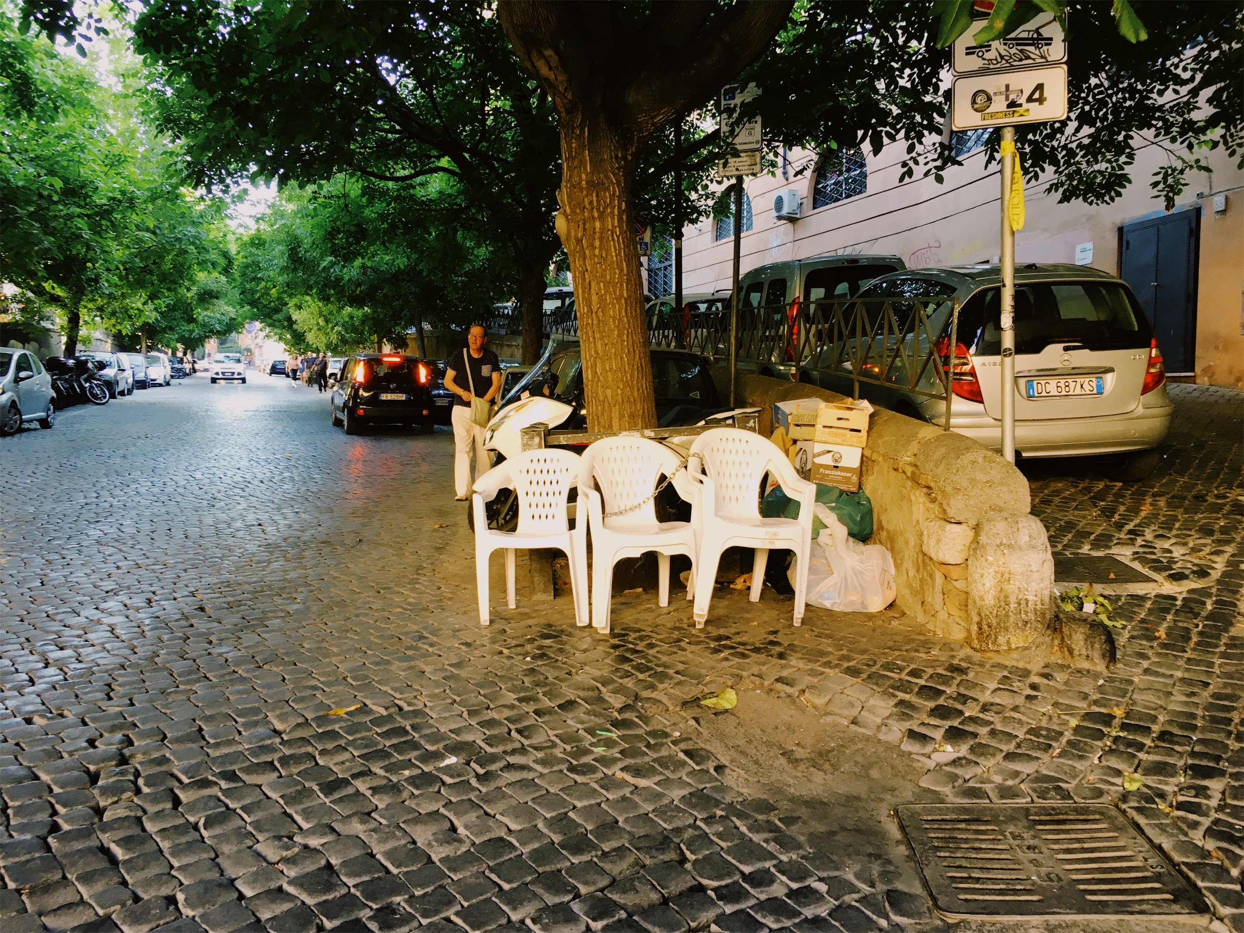 3. I met one of the more significant relationships of my life eating gelato in that middle chair. You don't have to go to a bar to meet people.