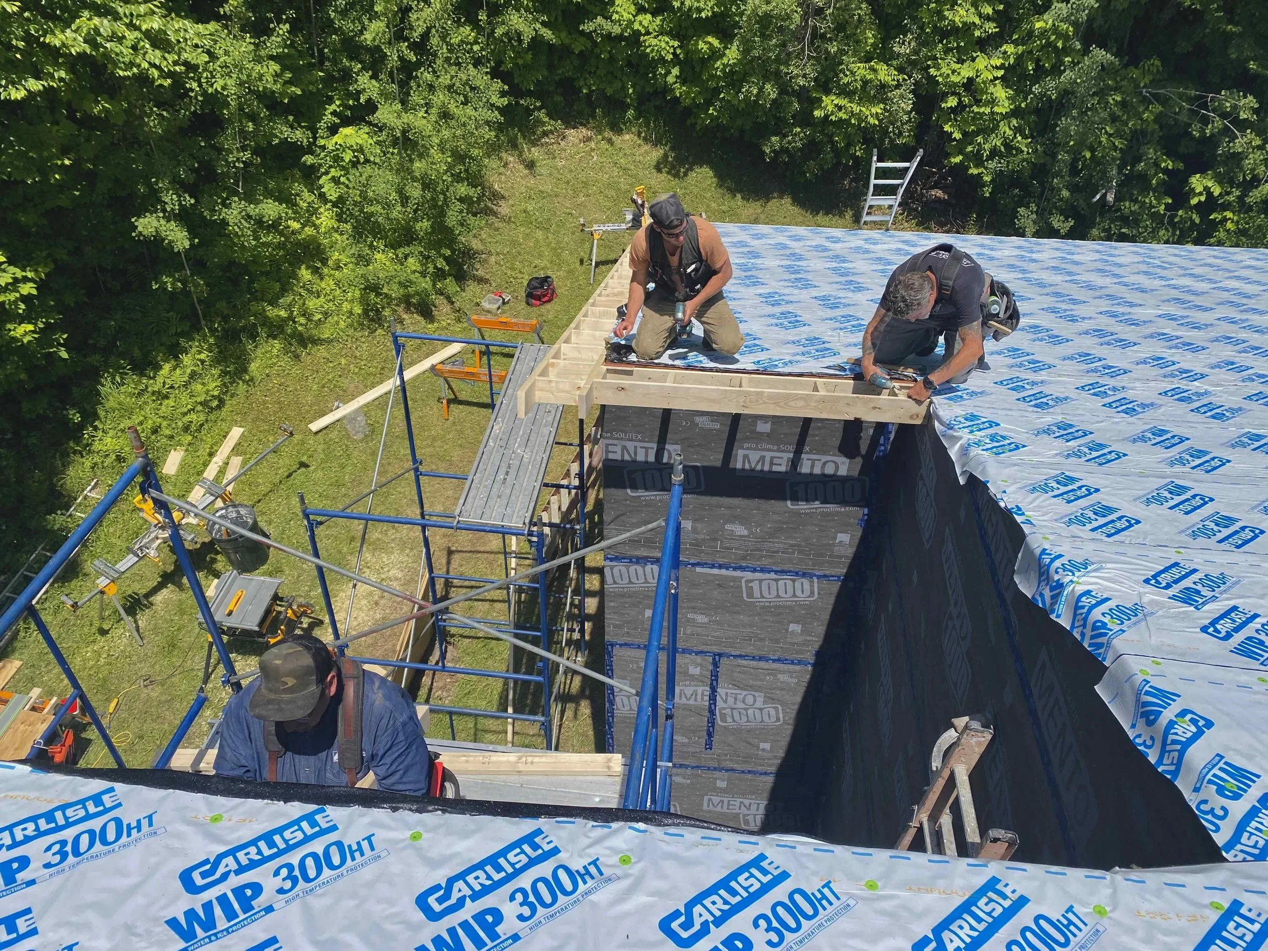 rake framing. vermont pro construction.jpg