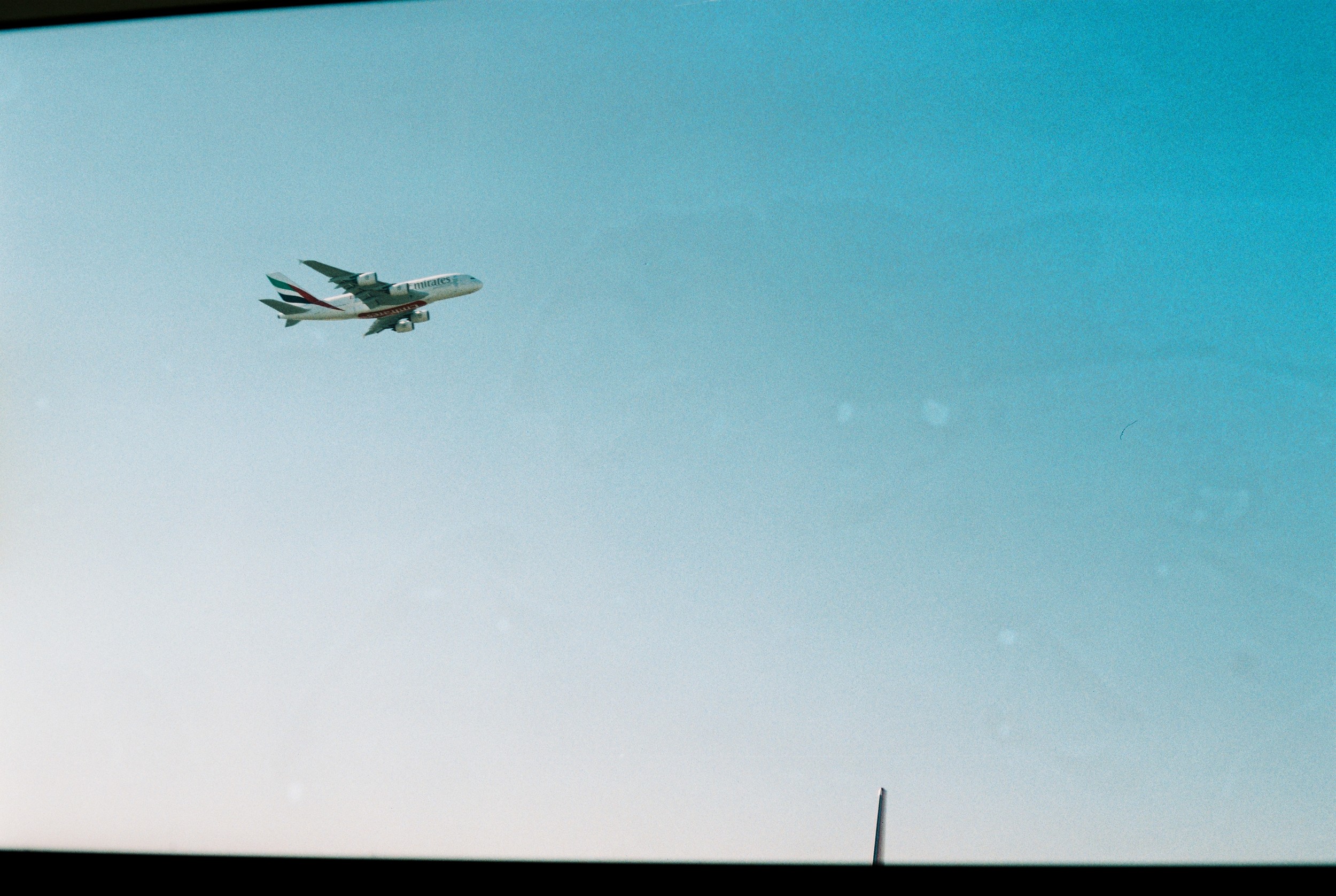 The port of air. Where the aircraft can be seen best in their natural habitat. Above we have a classic example of an "Emirates" specimen. Truly breath-taking.