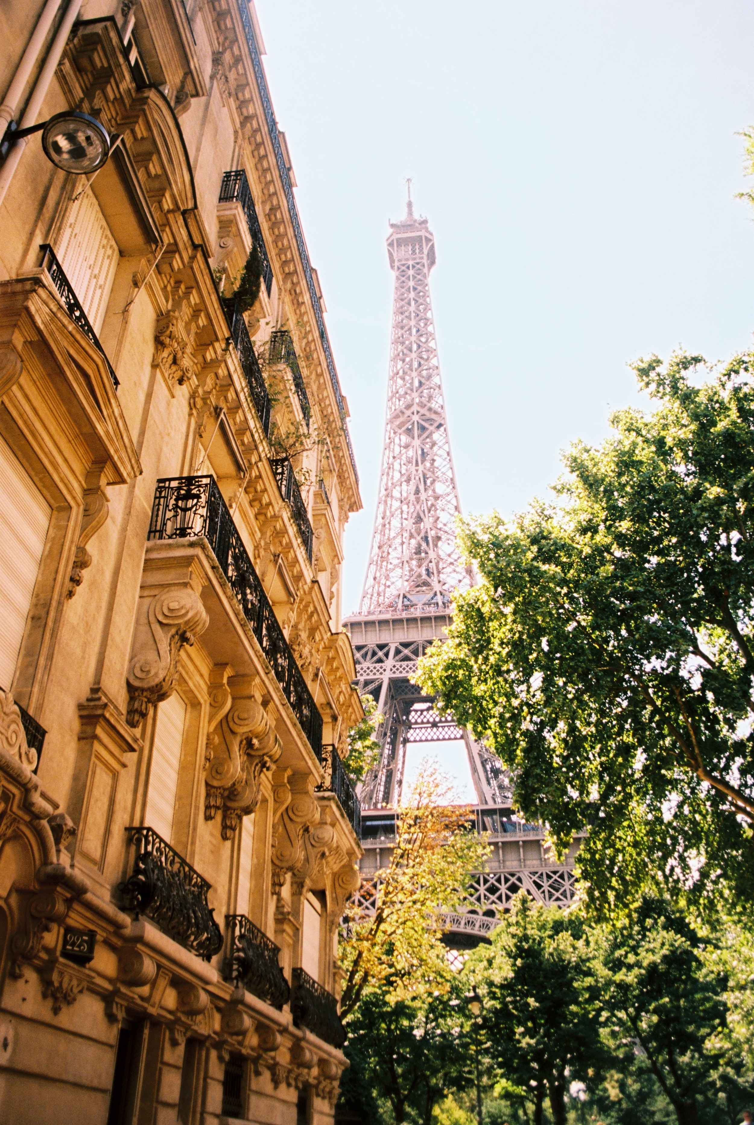 Heading towards the meeting point for our bike tour, I get a nice snap of this marvellous structure. A bit of amazing building, summer greenery and of course, the Eiffel Tower.