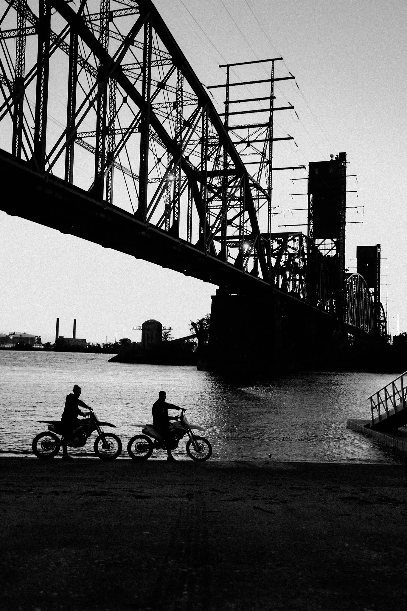 Riding-InFrontBridge-Ant-Aim-NJ-Heikkila-021.jpg