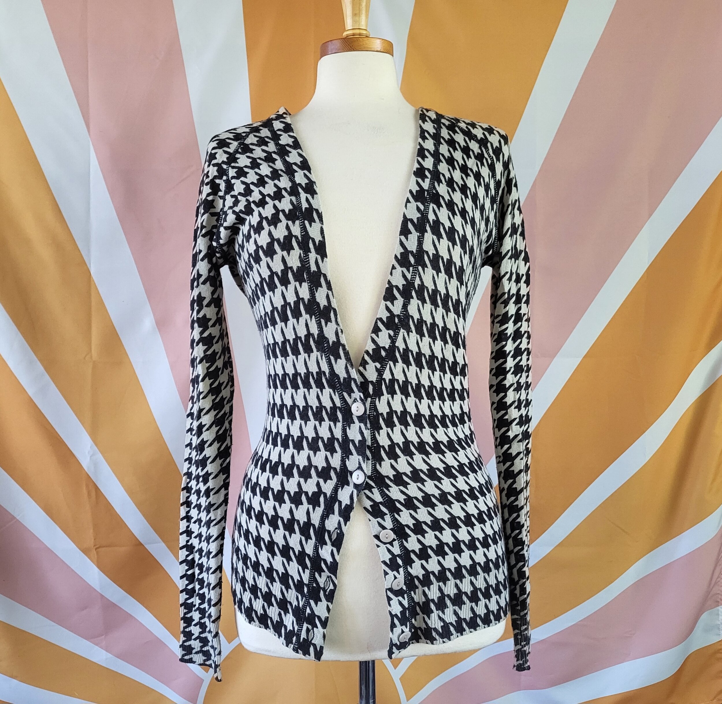 top_houndstooth cardi front.jpg