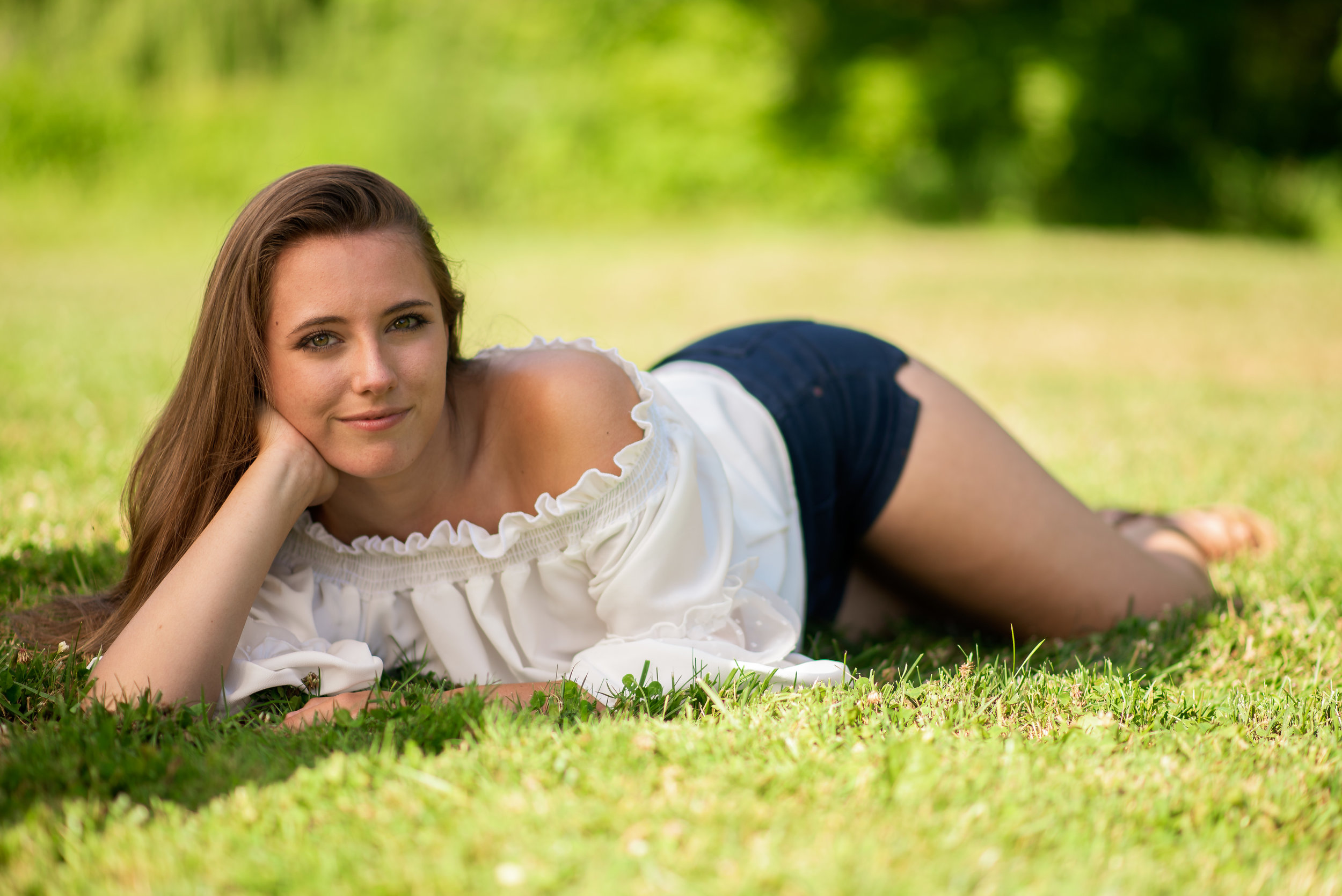 Senior Portrait in a Field at Frontier Park.