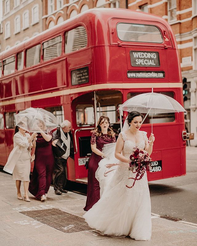 &ldquo;Isn&rsquo;t it ironic? Don&rsquo;t ya think?&rdquo; No Alanis, that&rsquo;s not irony. Sod&rsquo;s law doesn&rsquo;t have the same ring, does it? #rainonyourweddingday .
📸 Capture by @ninawernicke for Wagtail Productions, edit by Ayla for @wa