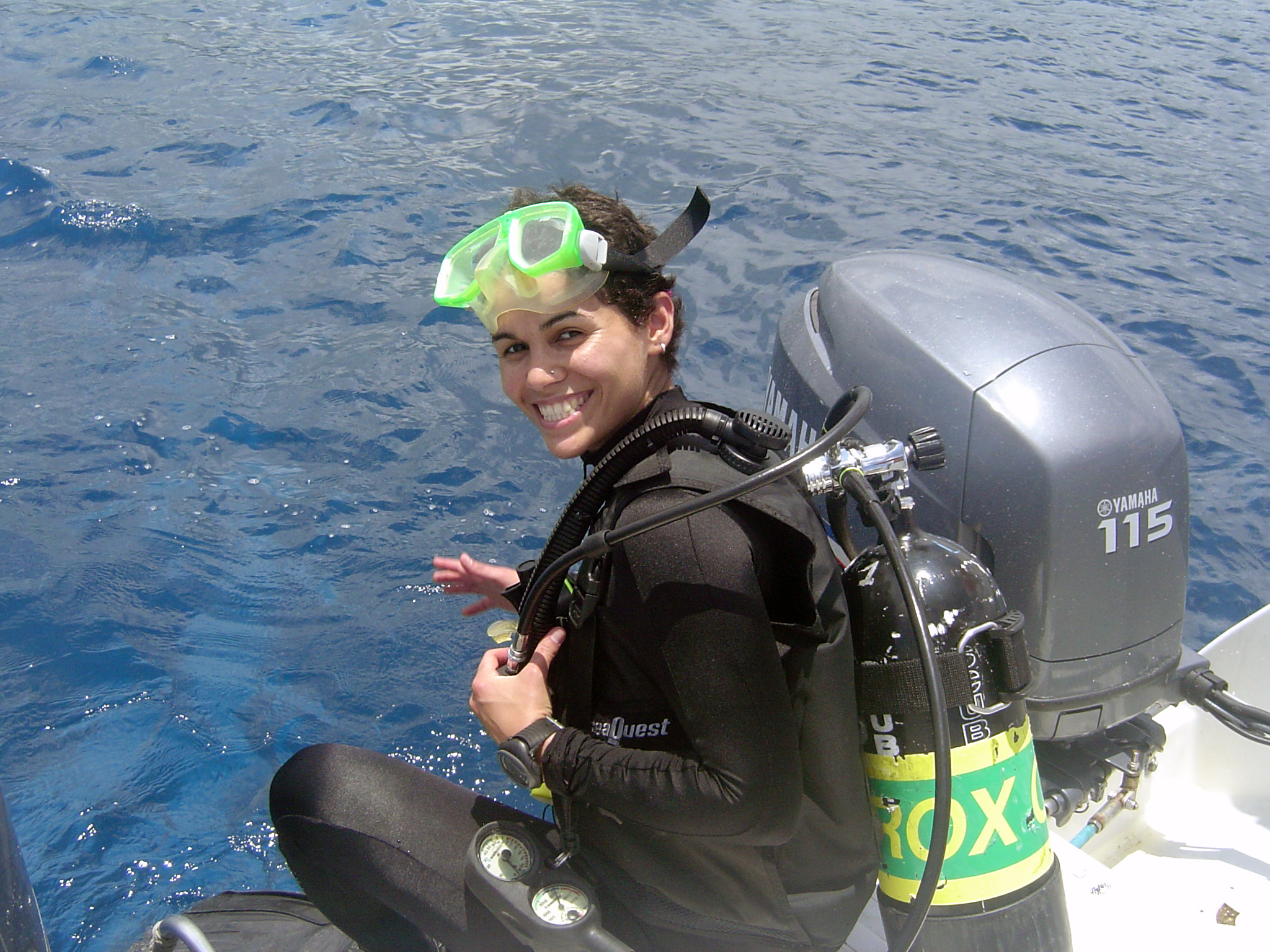 Delisse Ortiz diving in at Honokohau, Hawaii, 2004