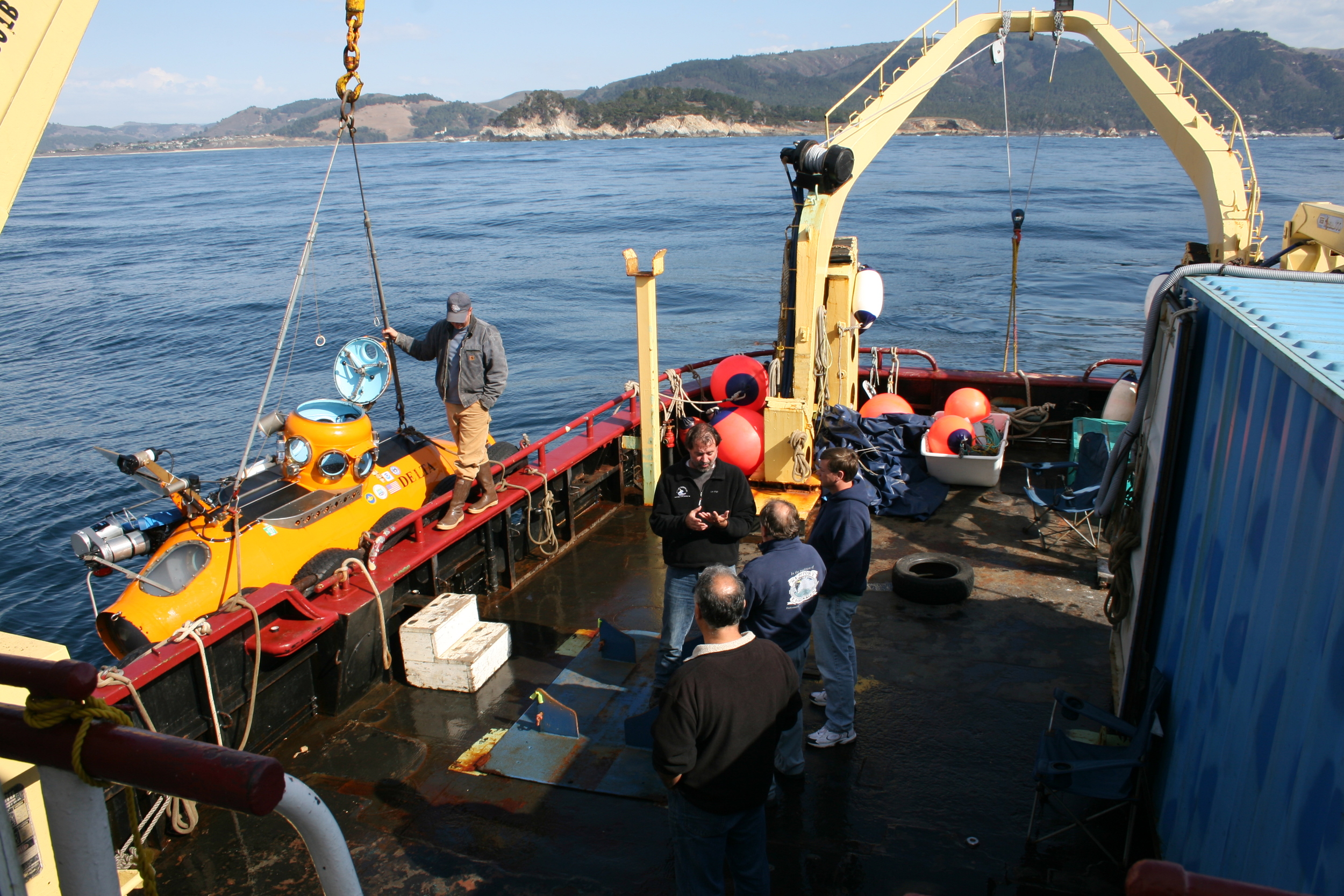 Conducting submersible surveys off central California, 2007