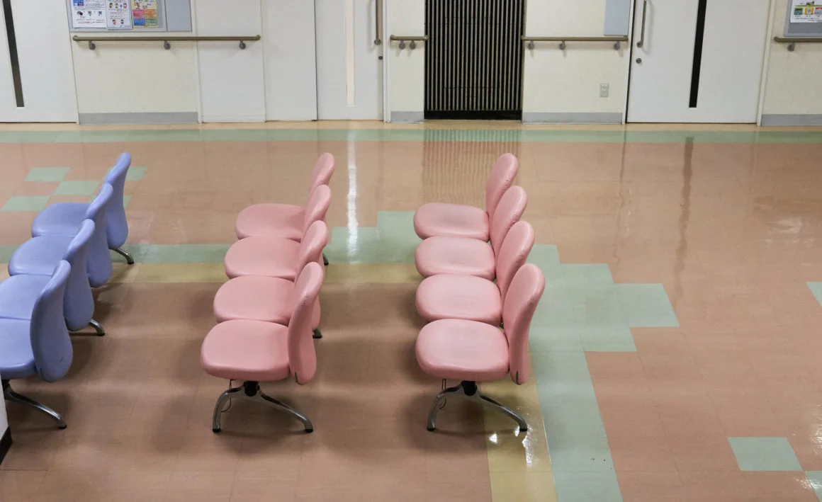 Emergency-Contact-Waiting-Room-1-1160x709.jpg