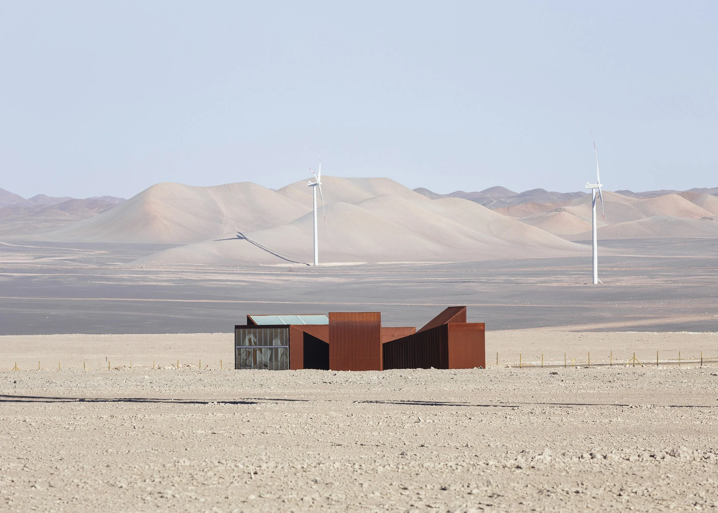 center-interpretation-desert-emilio-marin-juan-carlos-lopez-architecture-residential-chile_dezeen_2364_col_3.jpg