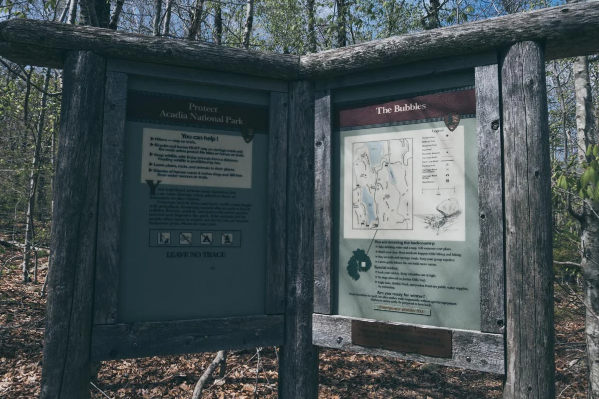 Sign at The Bubbles trailhead