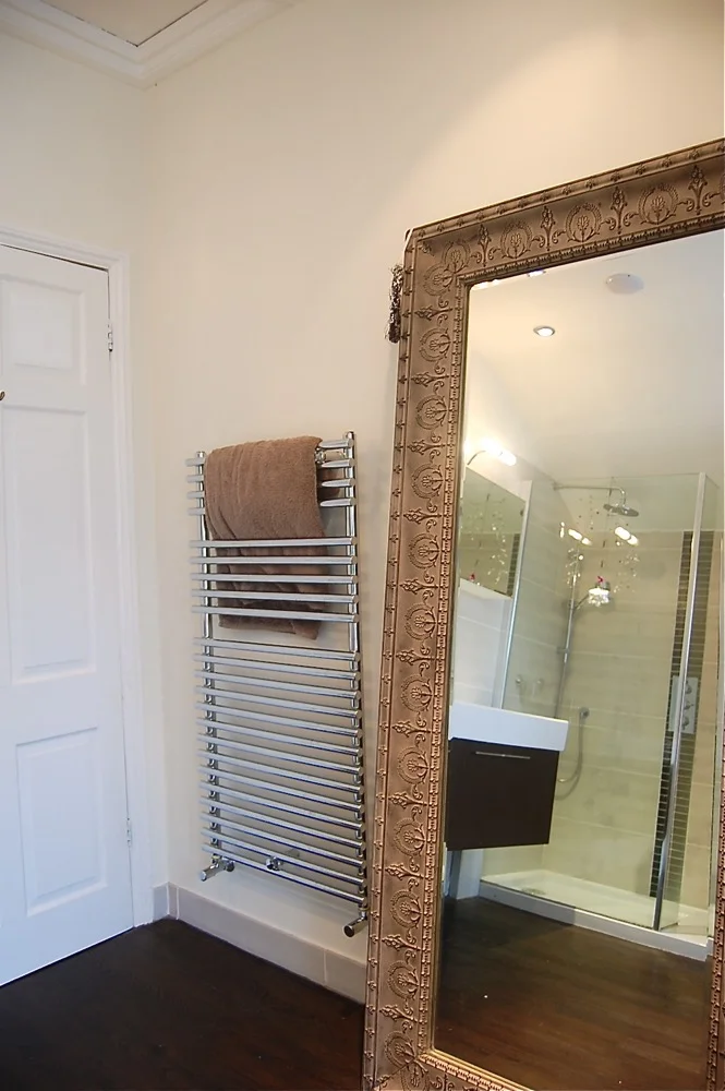 bathroom tiling Hampton3.jpg