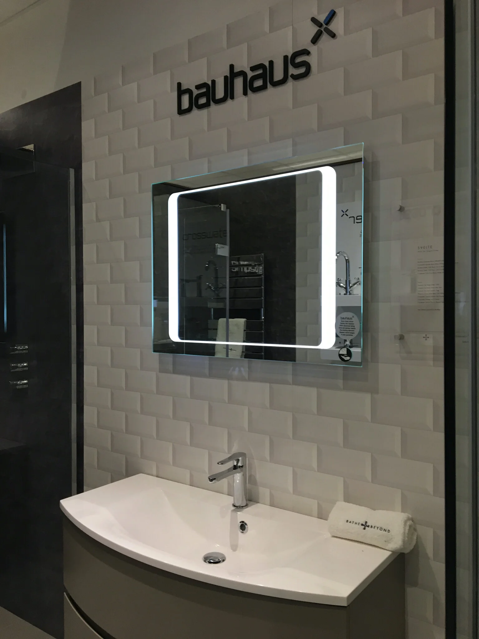 Mirrors on Display - 1.jpeg