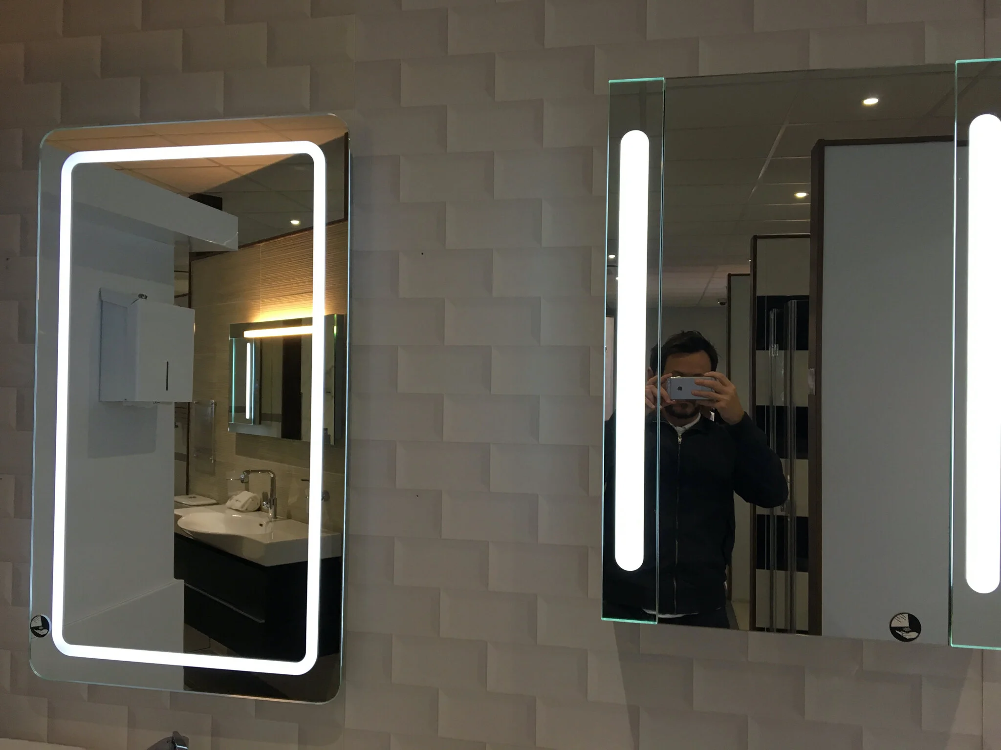Mirrors on Display - 4.jpeg