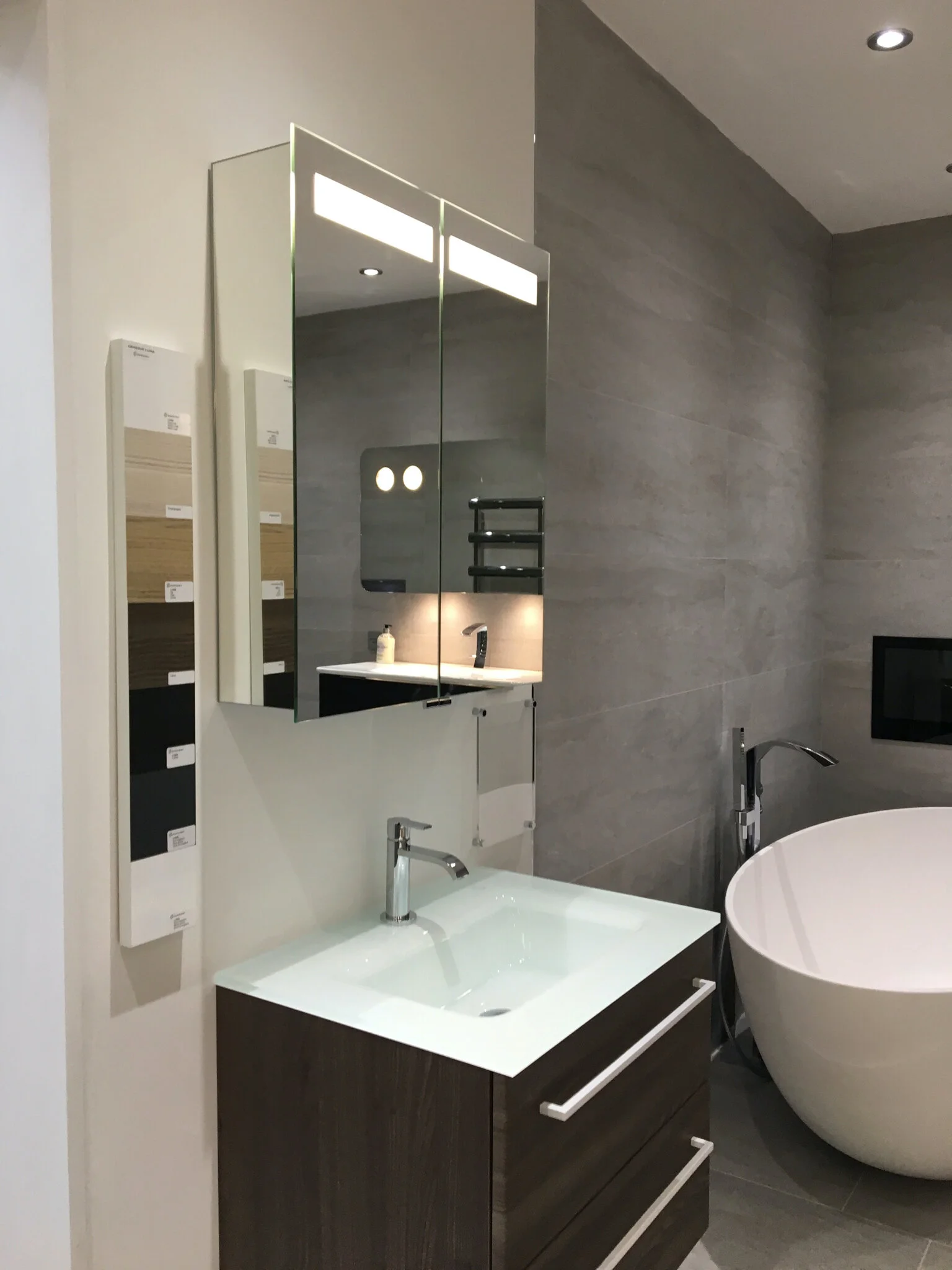 Mirrors on Display - 5.jpeg