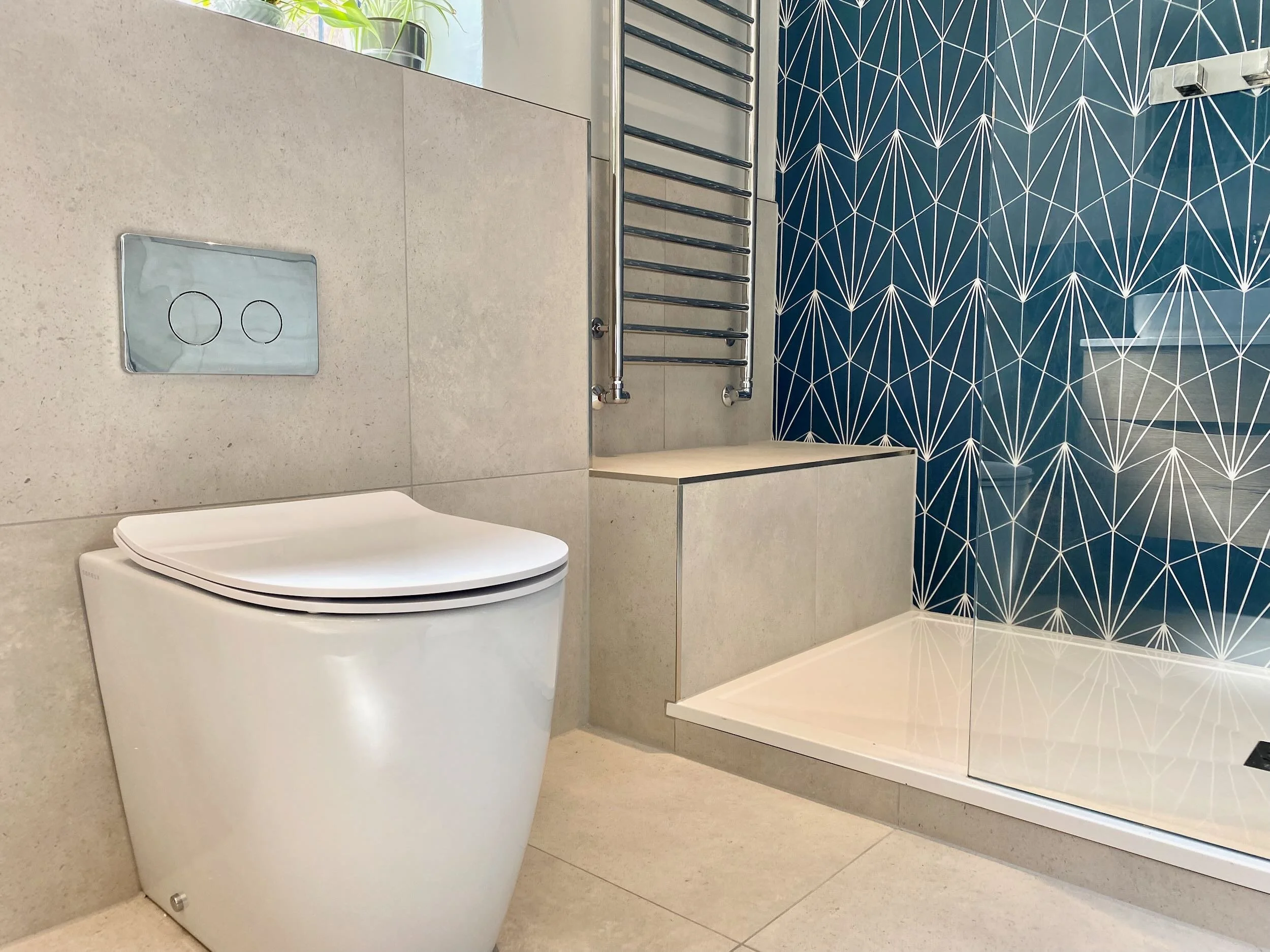 Large En-Suite Bathroom Finchampstead Berkshire - 9.jpeg