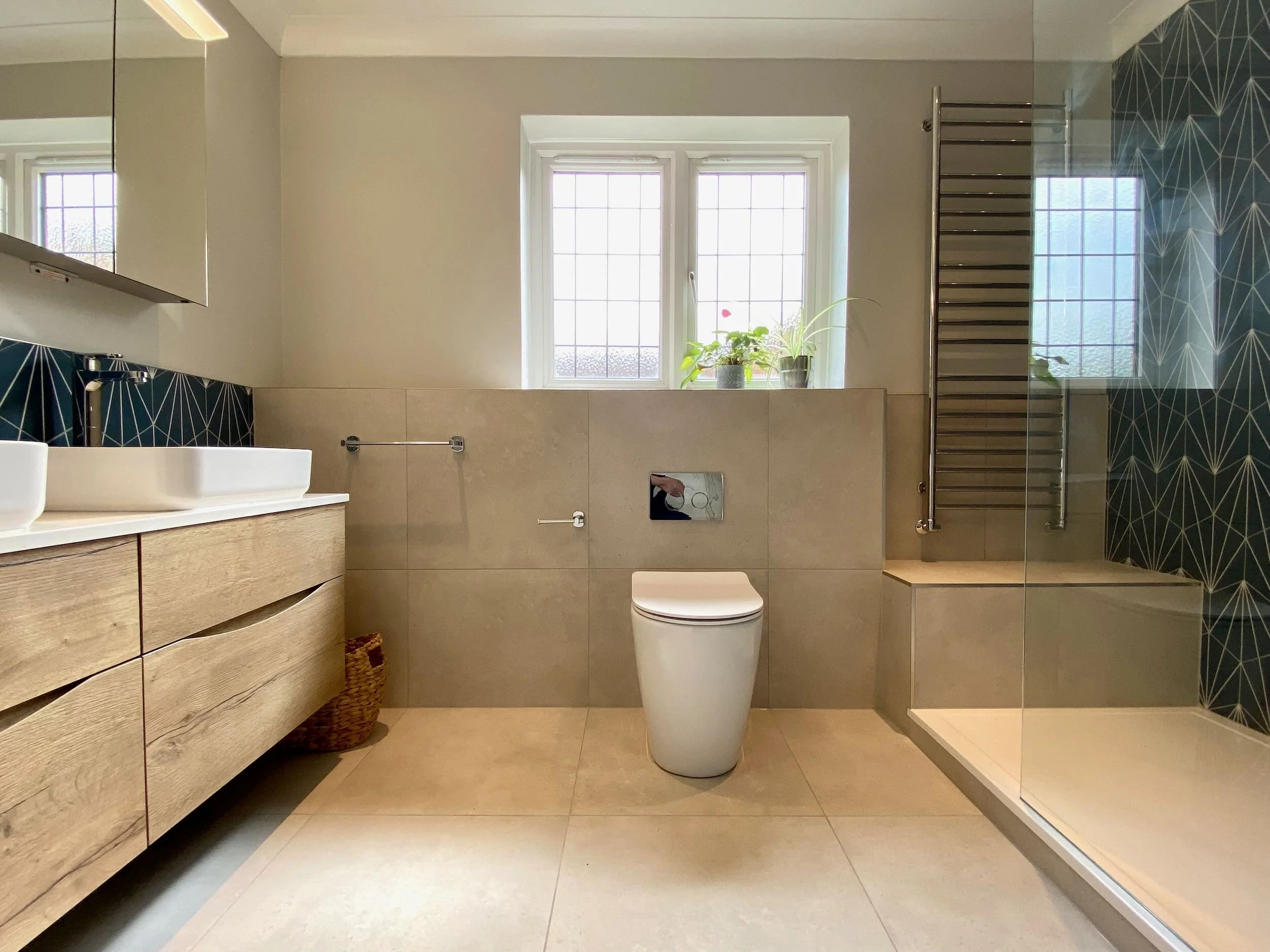 Large En-Suite Bathroom Finchampstead Berkshire - 2.jpeg