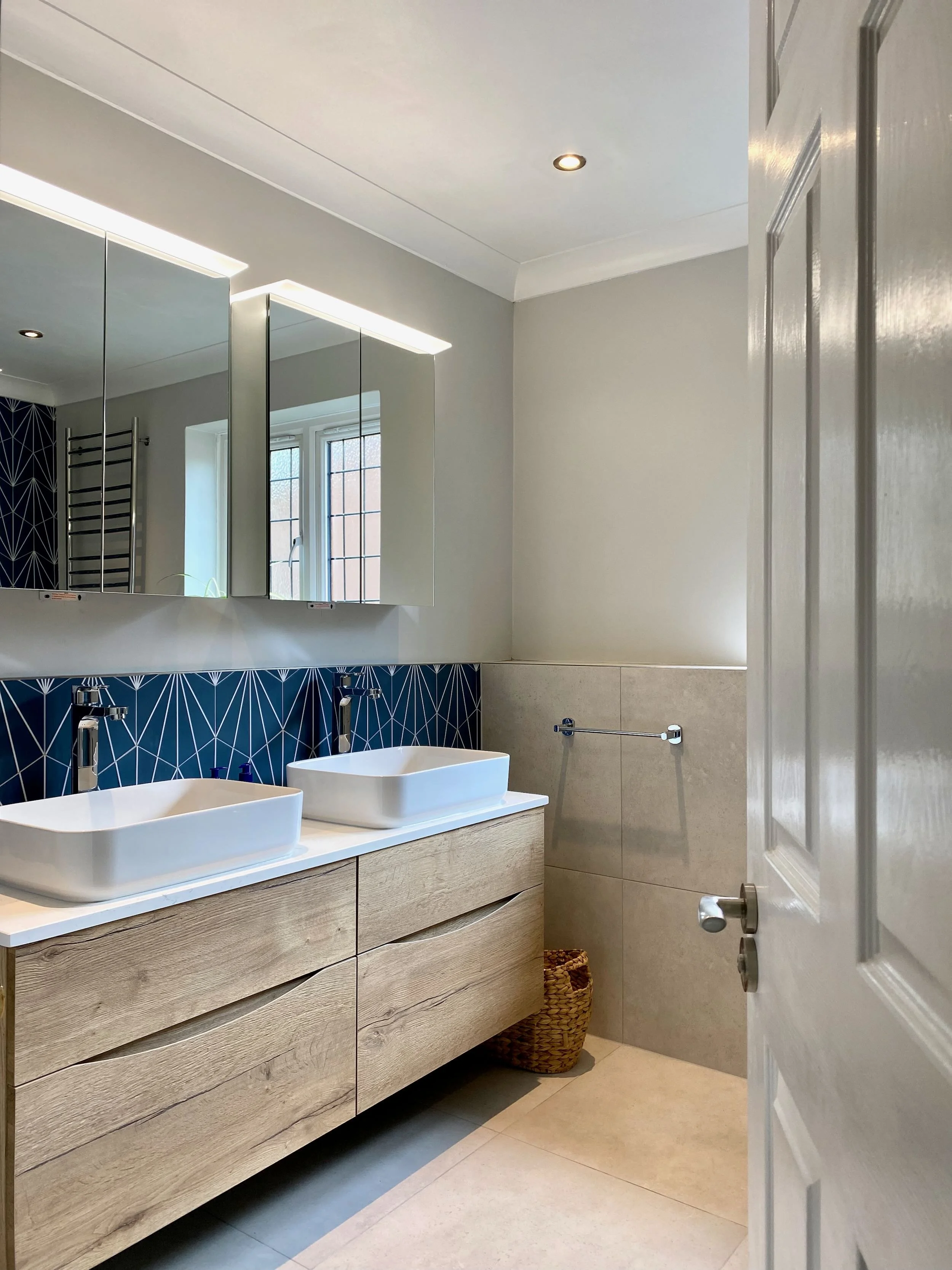 Large En-Suite Bathroom Finchampstead Berkshire - 1.jpeg