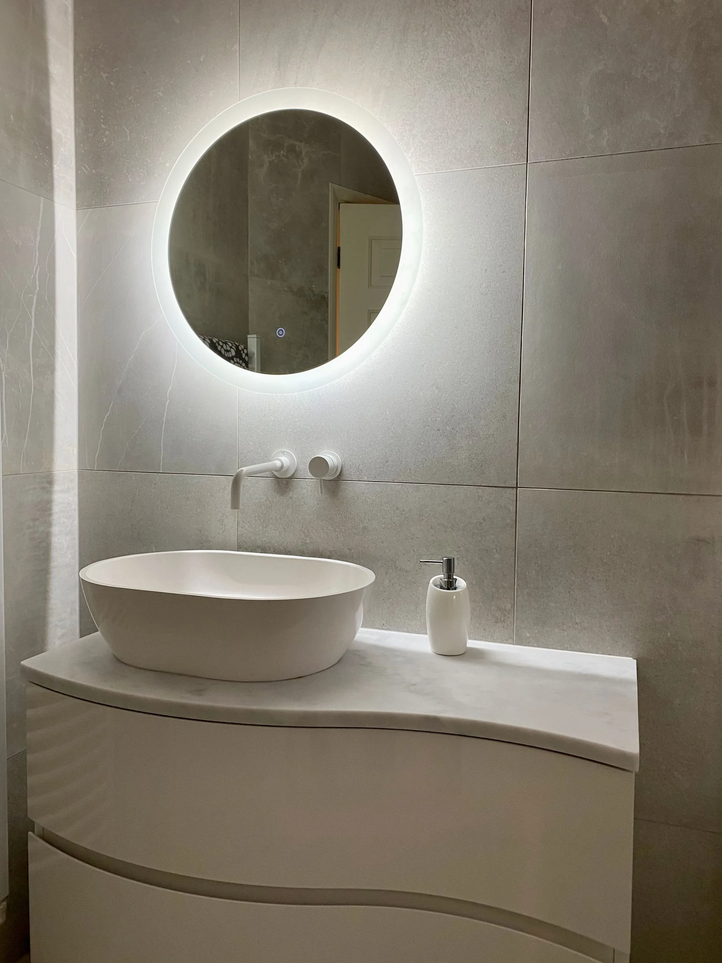 White Bathroom Sunbury - 11.jpeg