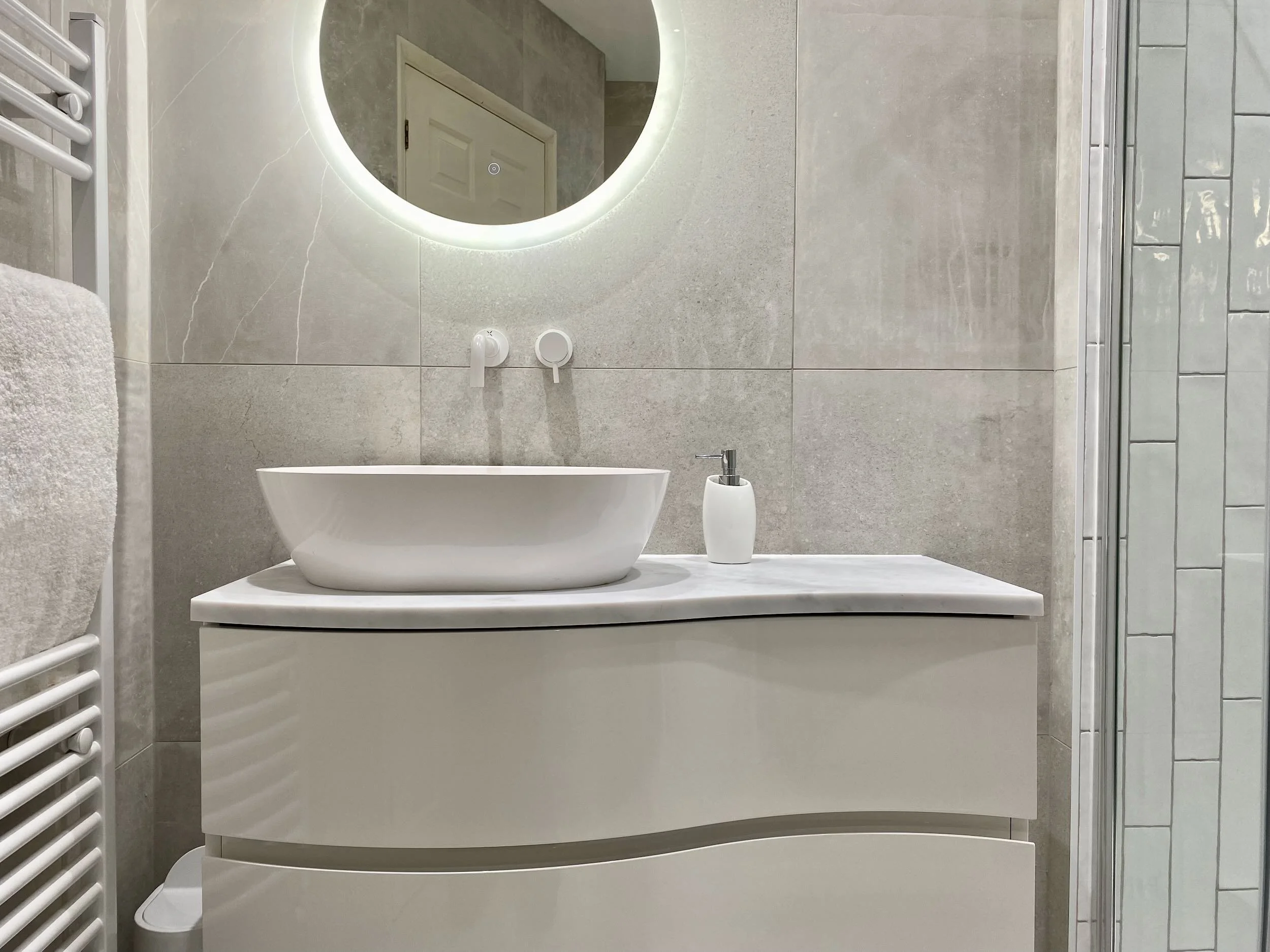 White Bathroom Sunbury - 7.jpeg