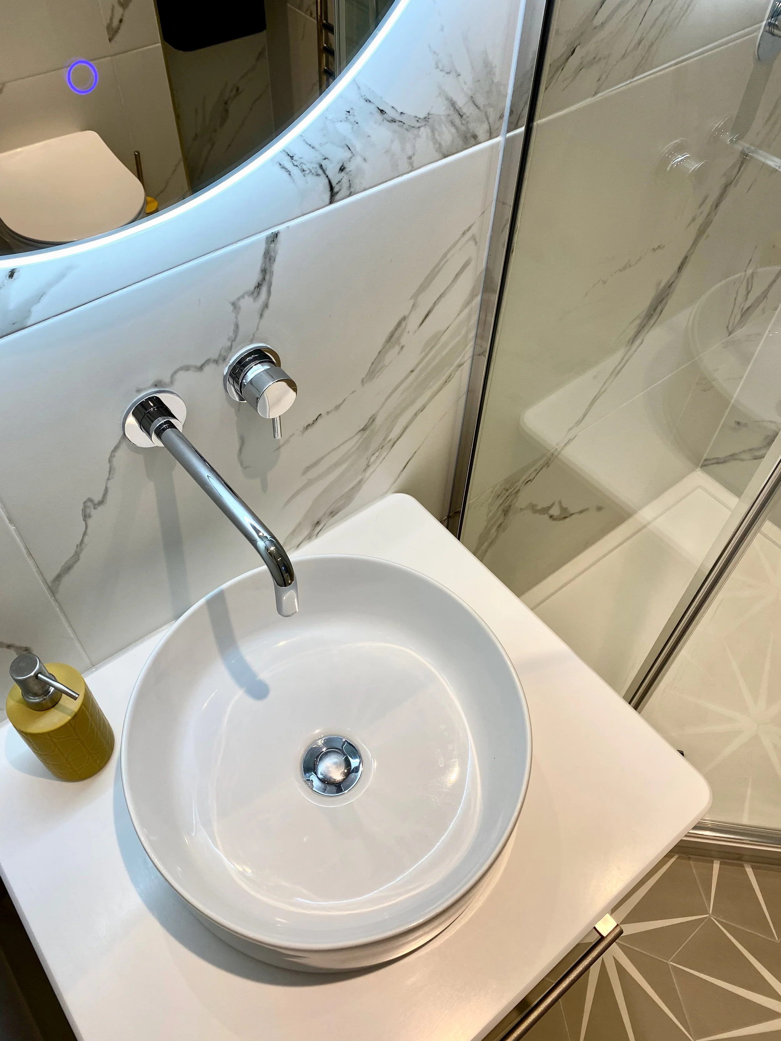 En-suite bathroom showroom in Sandhurst Camberley Surrey - 12.jpeg