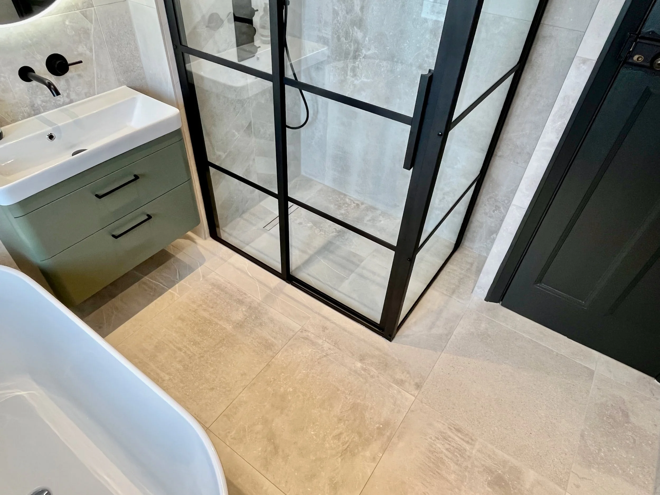Crittall+Shower+Black+Taps+Bathroom+Designed,+Supplied+and+Installed+in+Twickenham,+Richmond+Borough+-+9.jpeg