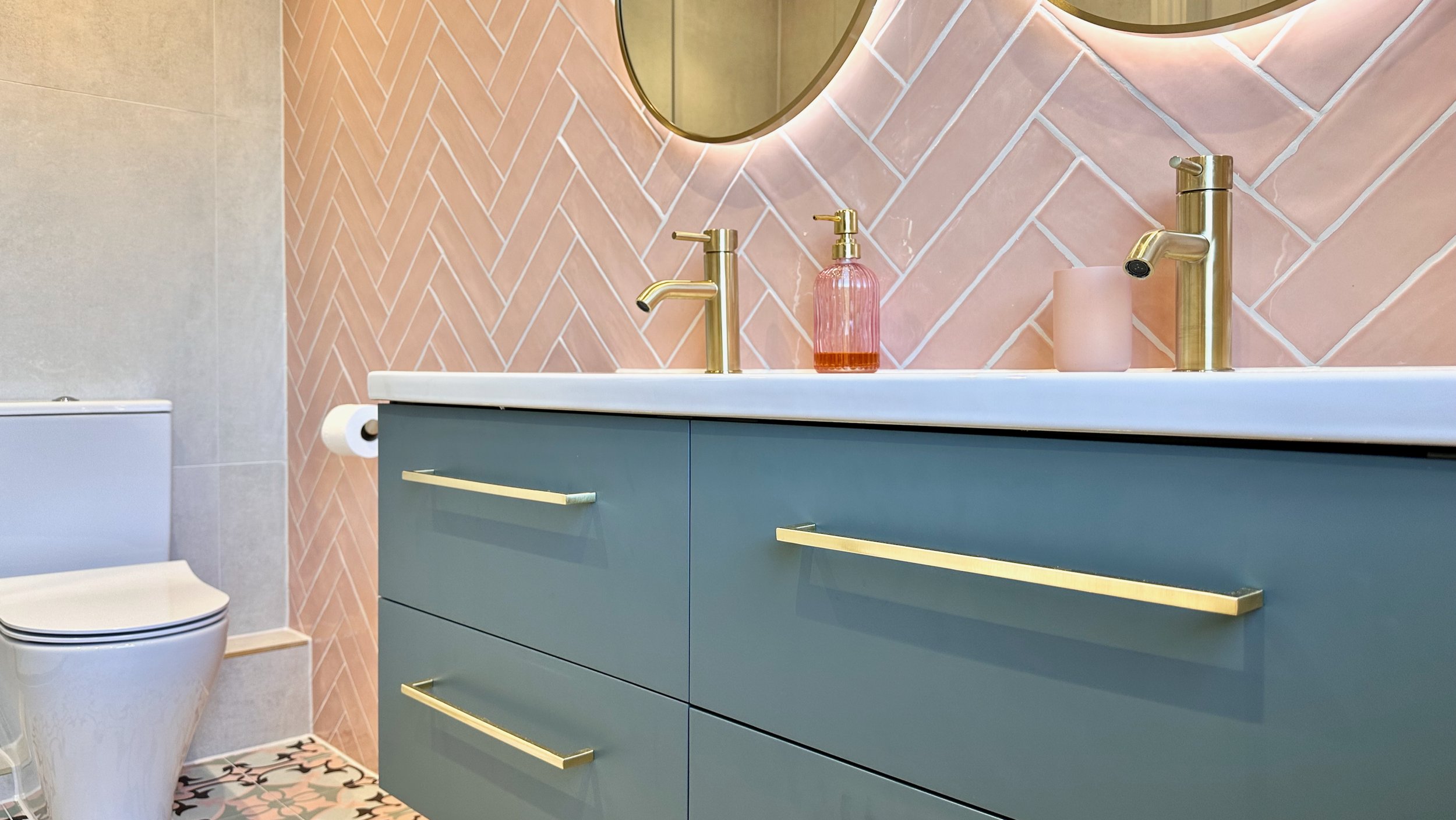 Brushed Brass En-Suite Bathroom Finchampstead Wokingham Berkshire - 2.jpeg