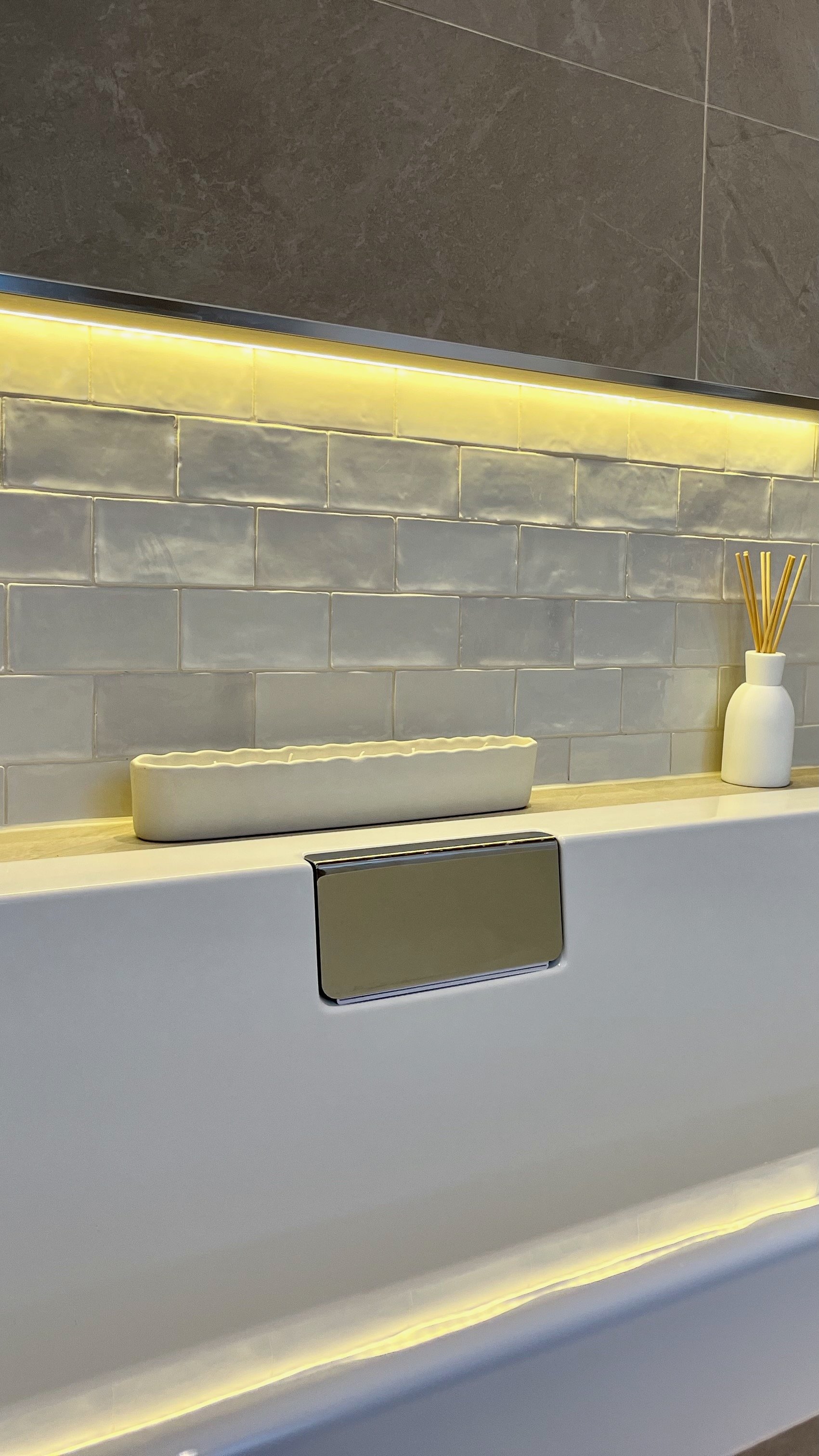 Baths with Extrofill Tapless Bath Filler Wastes - 3 (1).jpeg