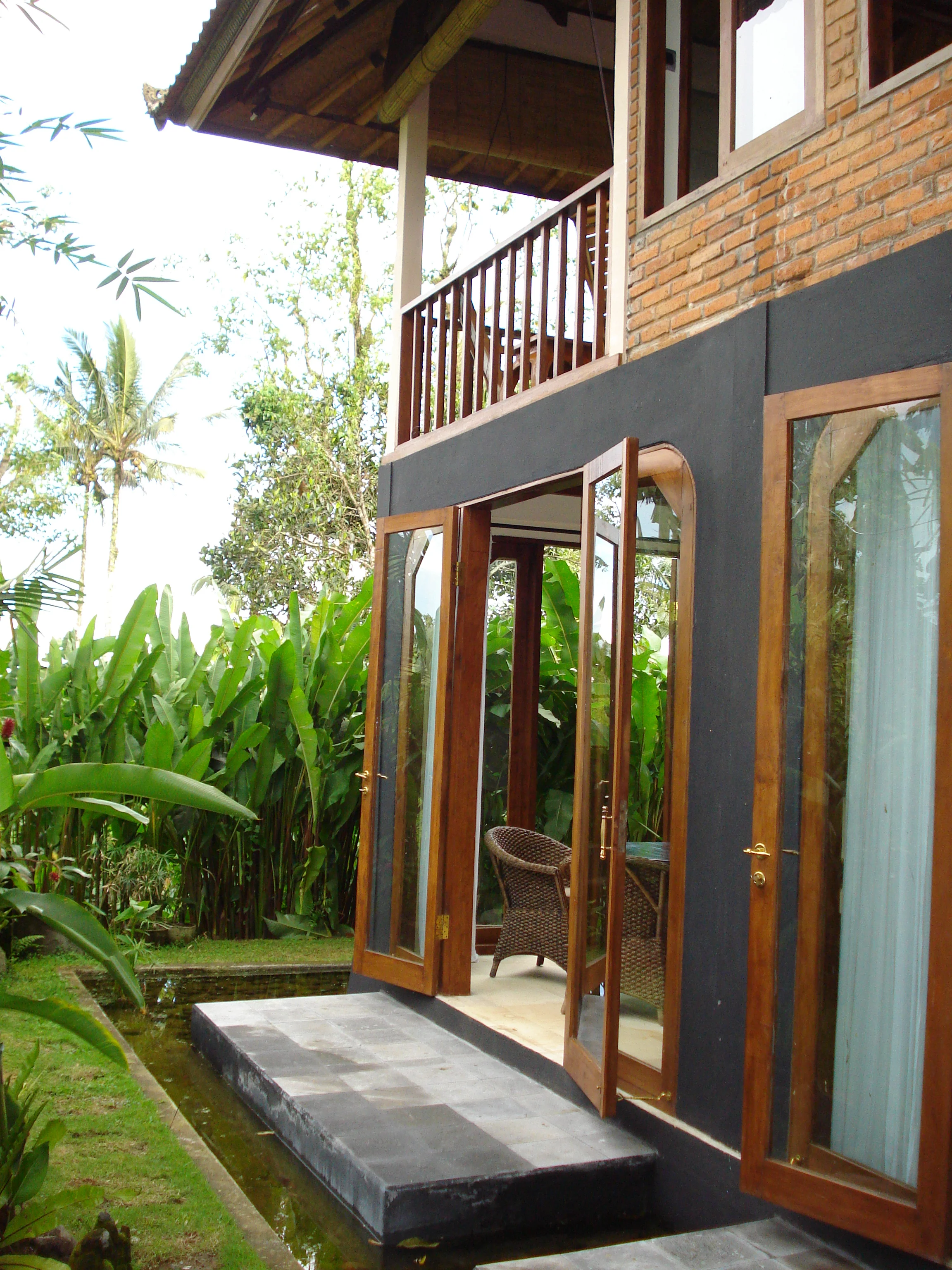 03 Rumah Coklat Outside (4).jpg